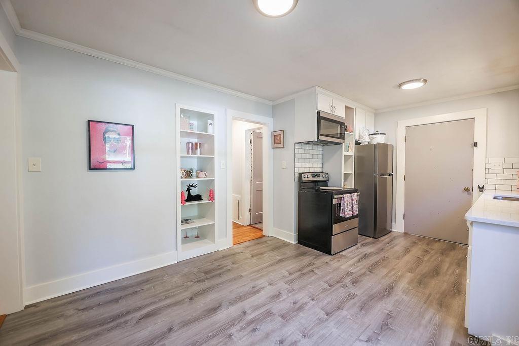211 Sunset Rd