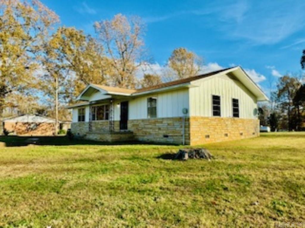 1794  Hwy 62/412  Highland, AR