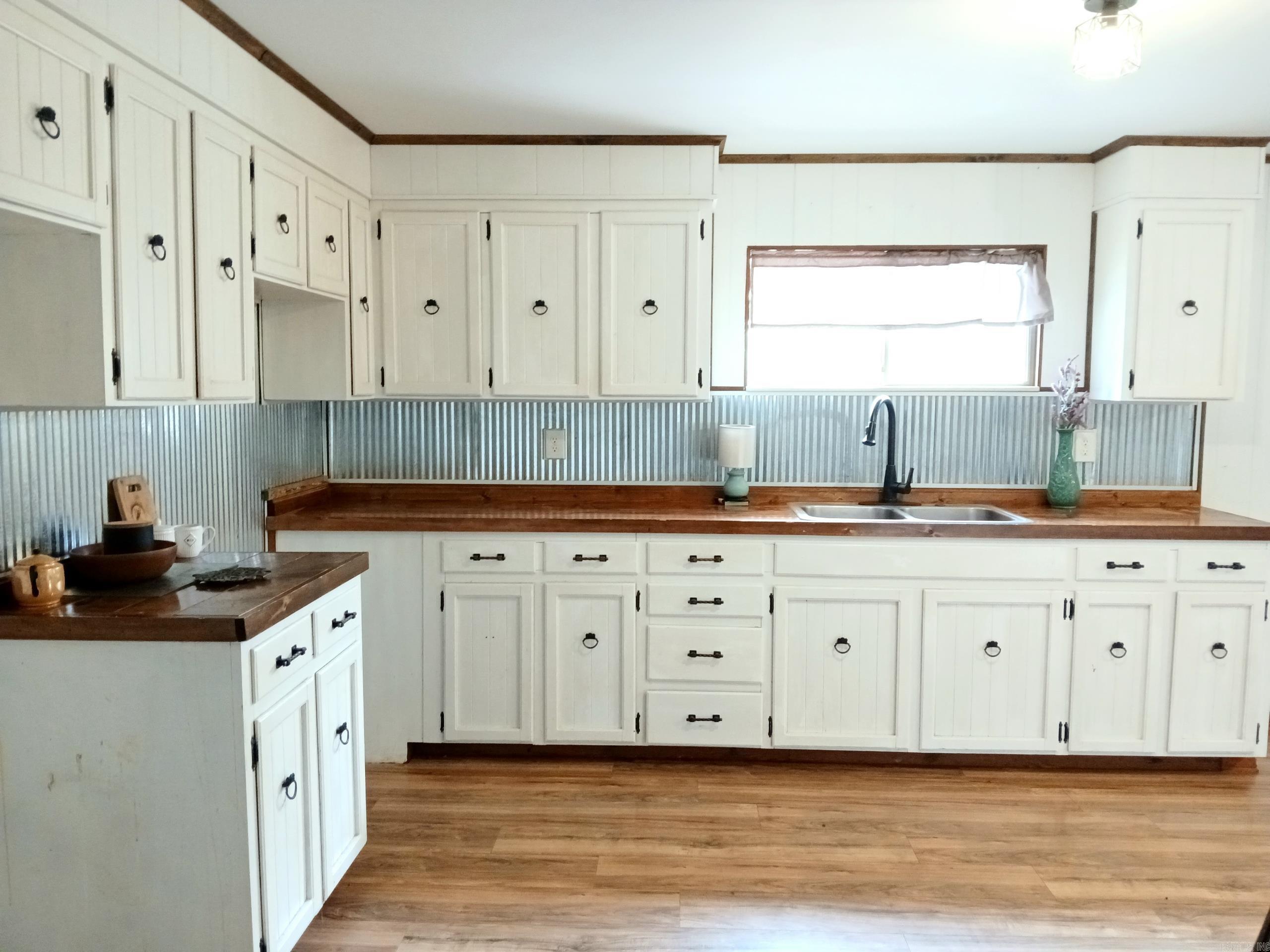 802  Casey  Leslie, AR