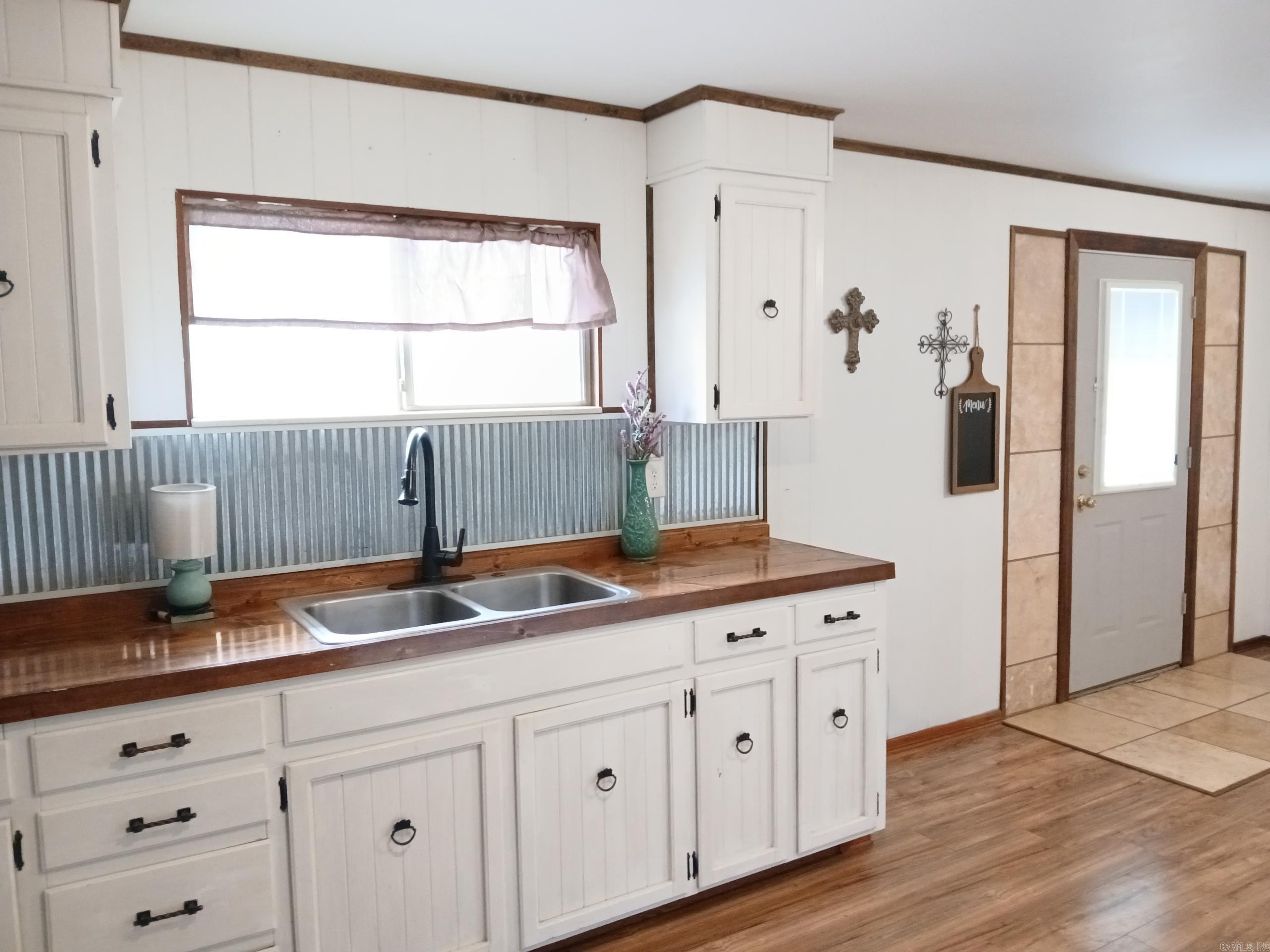 802  Casey  Leslie, AR