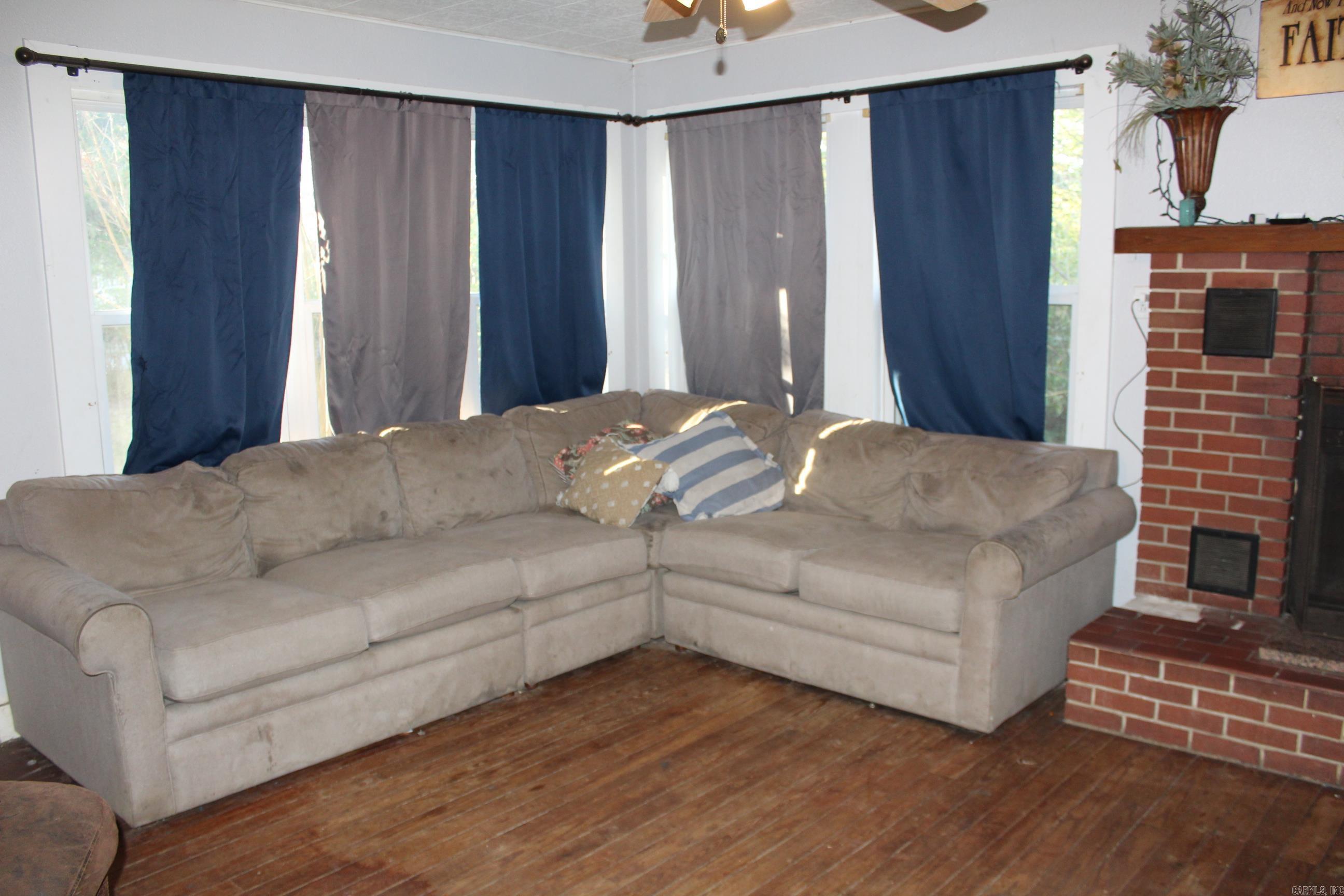 154 W Johnson  Hatfield, AR