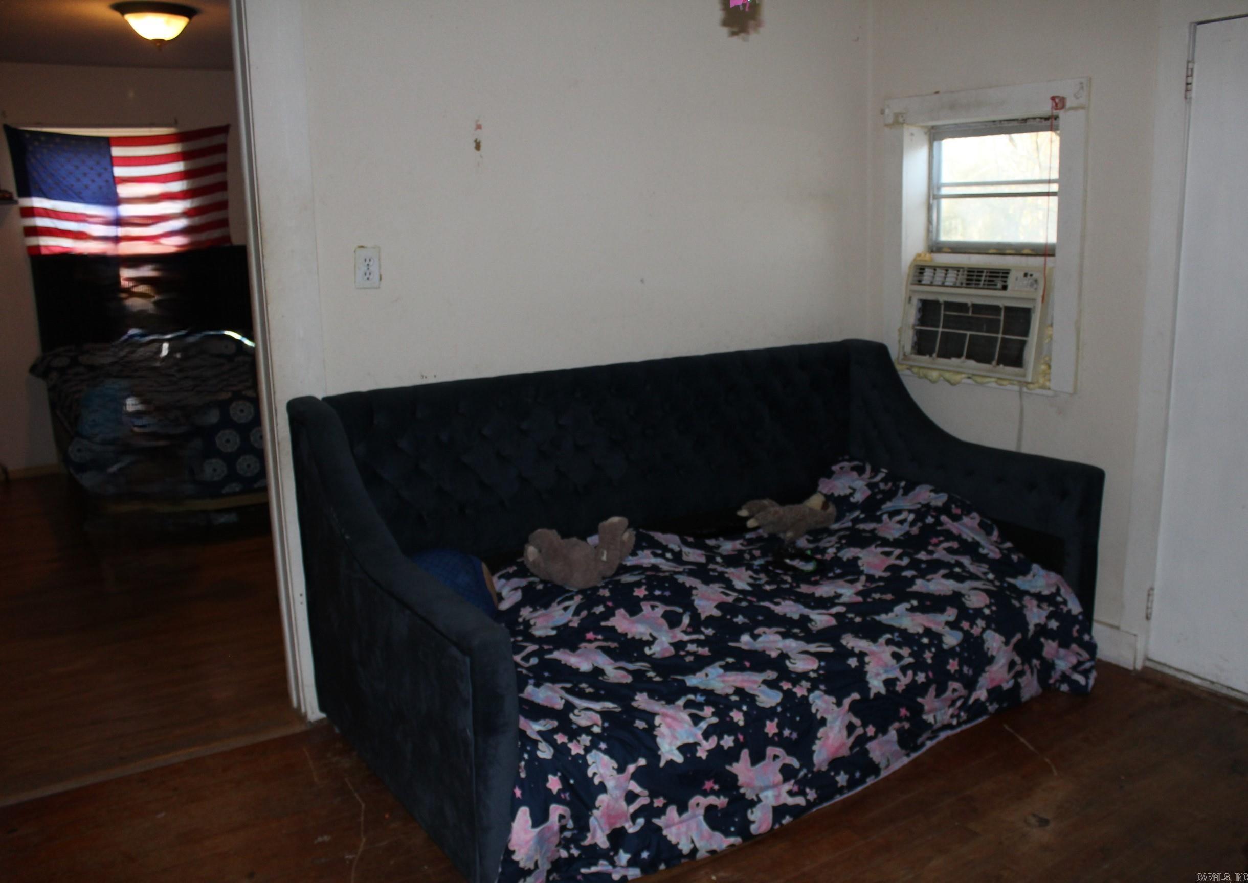 154 W Johnson  Hatfield, AR