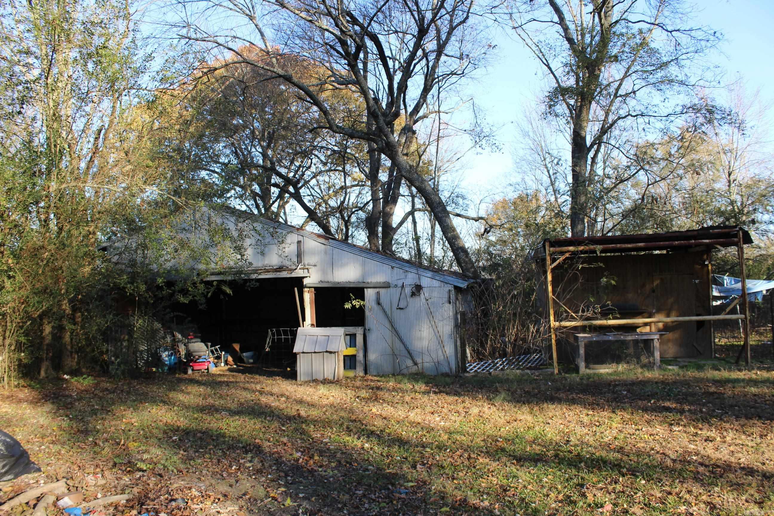 154 W Johnson  Hatfield, AR