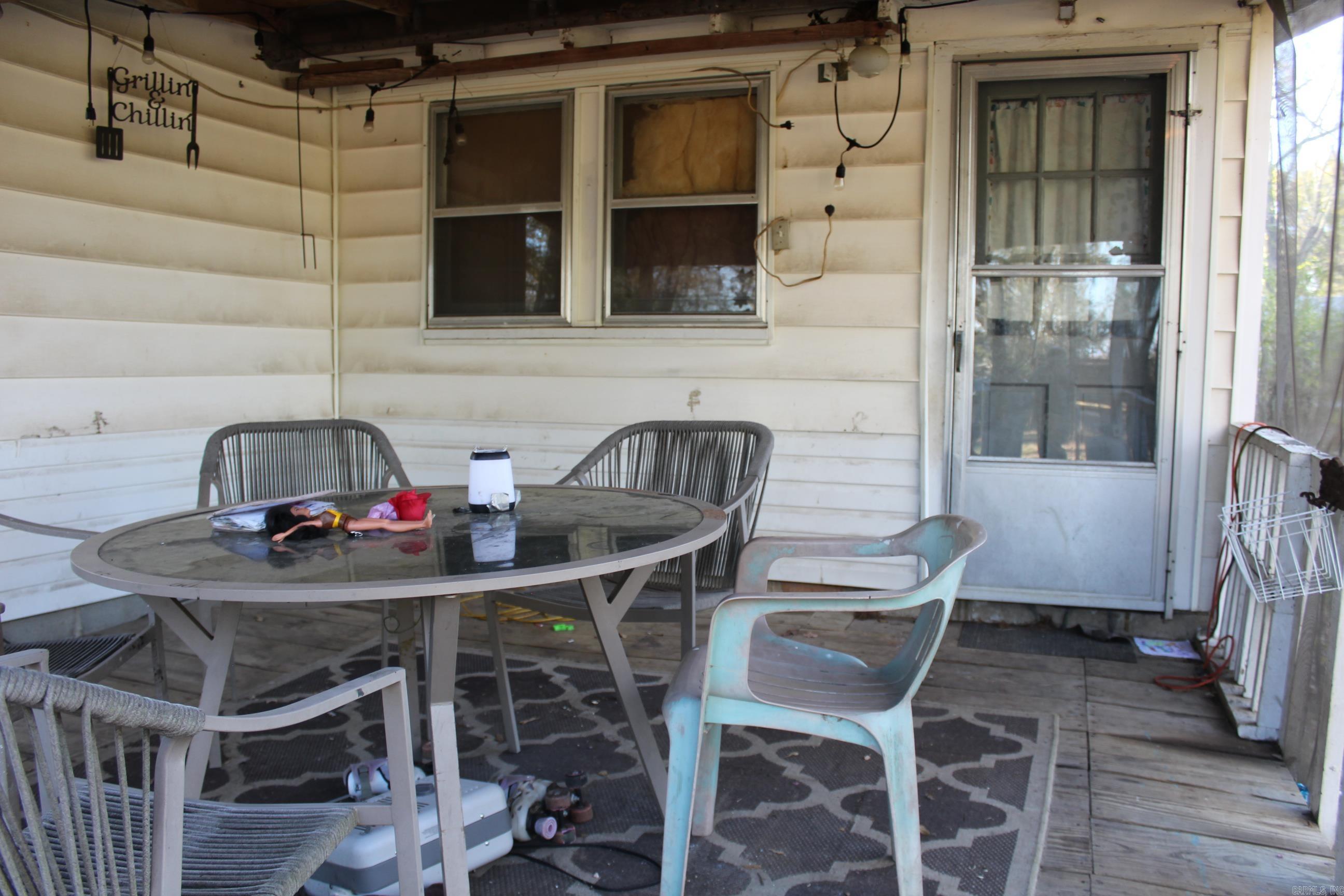 154 W Johnson  Hatfield, AR