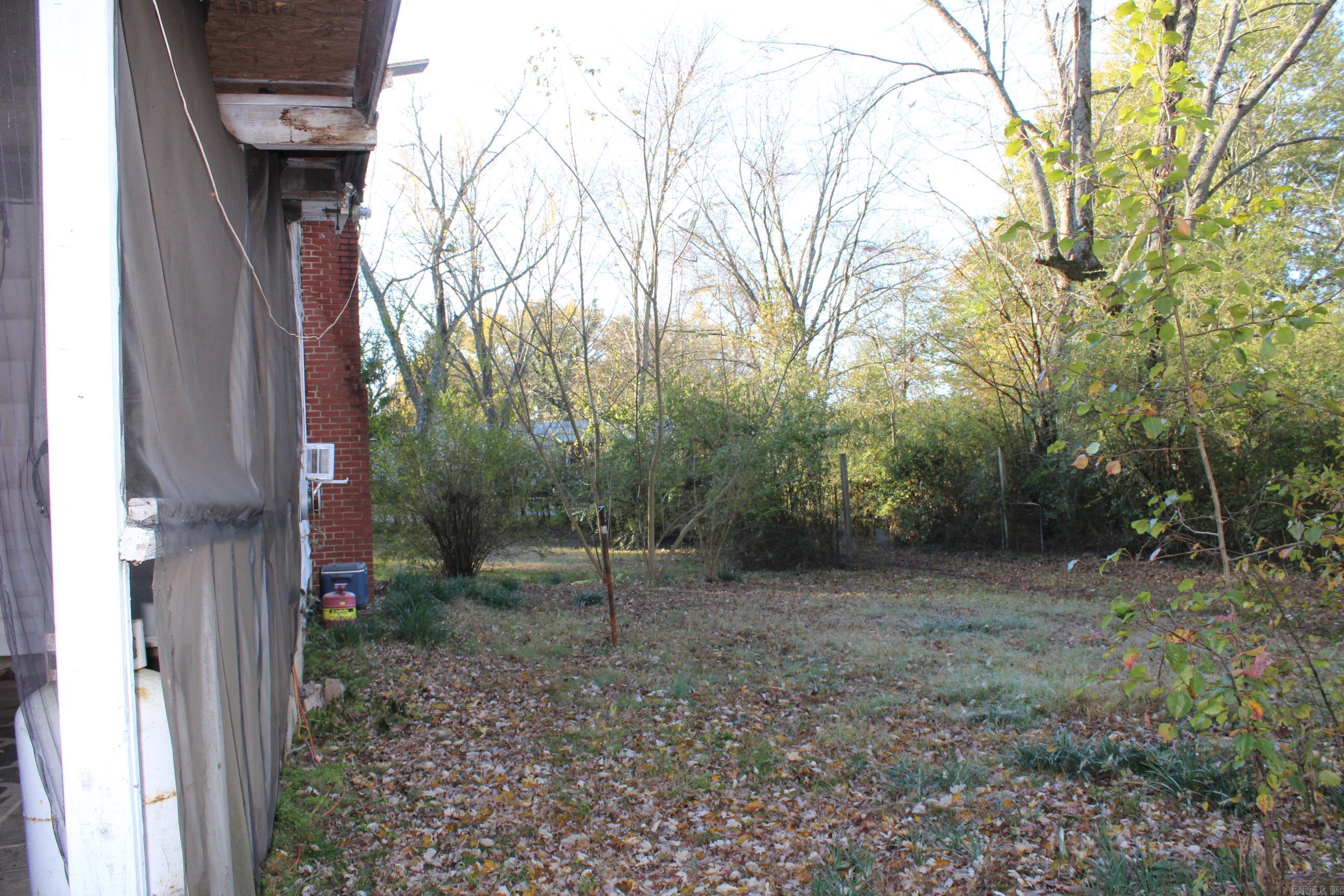 154 W Johnson  Hatfield, AR