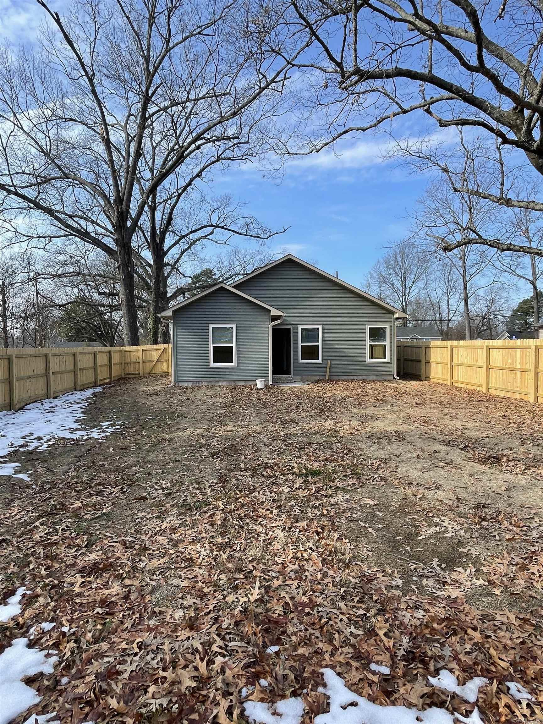 207 N Jackson  Cabot, AR