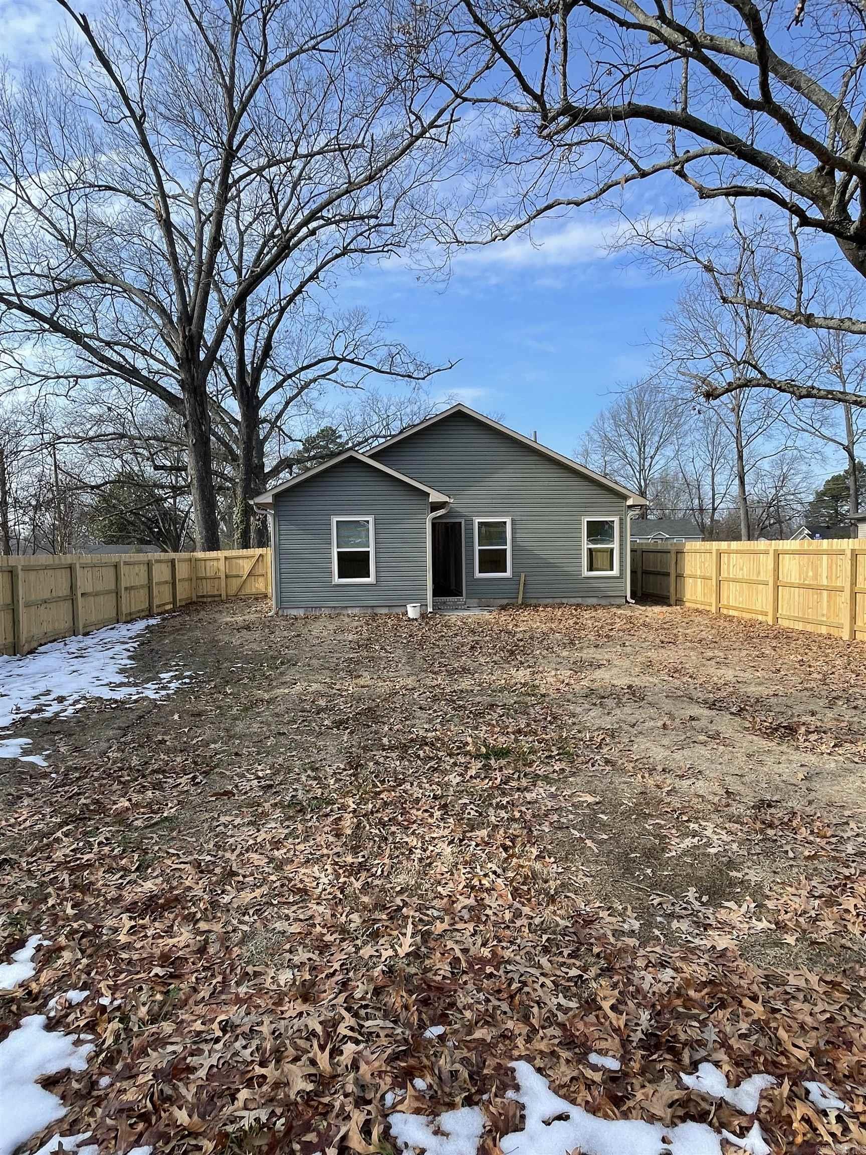 207 N Jackson  Cabot, AR