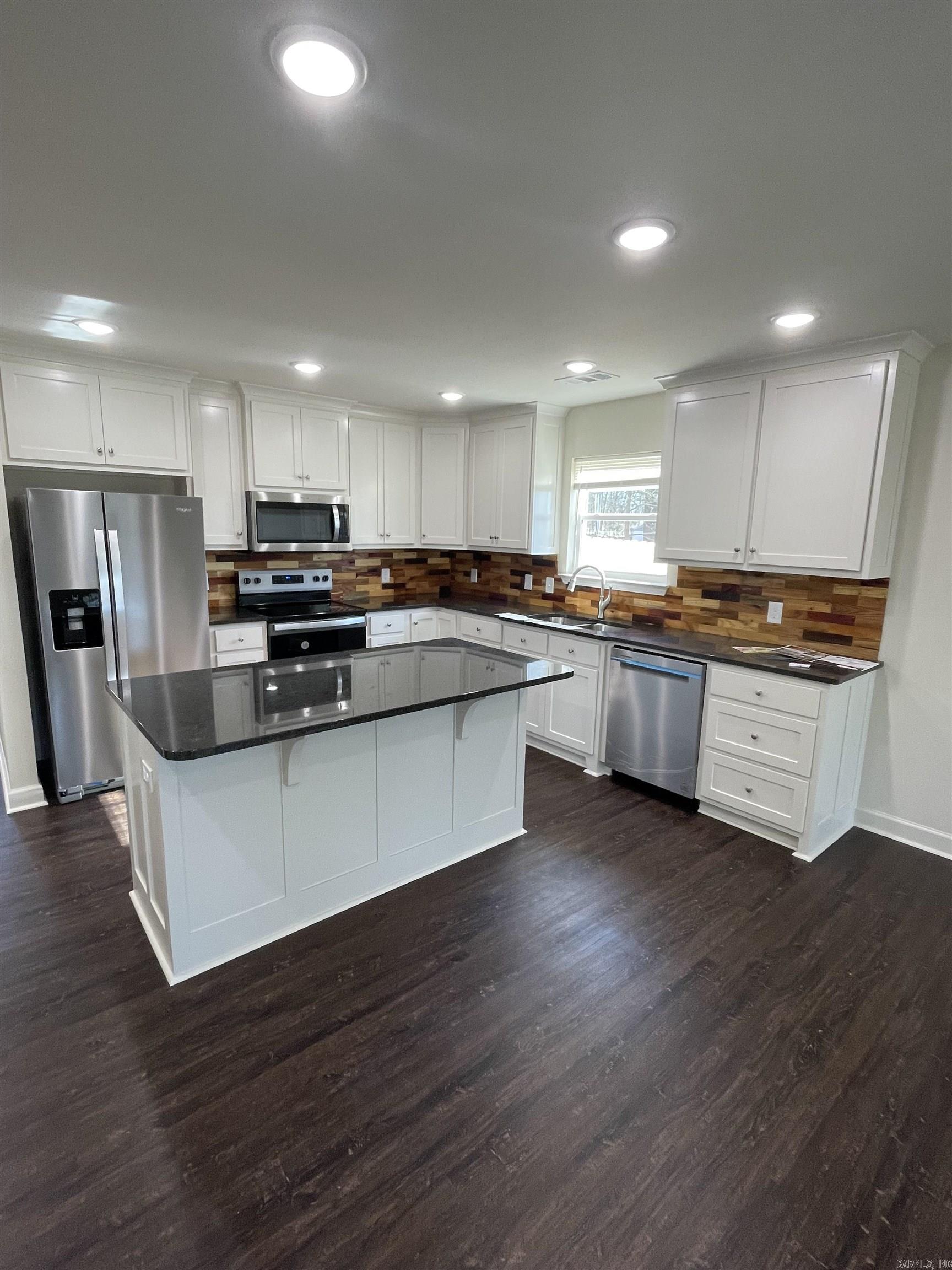 207 N Jackson  Cabot, AR