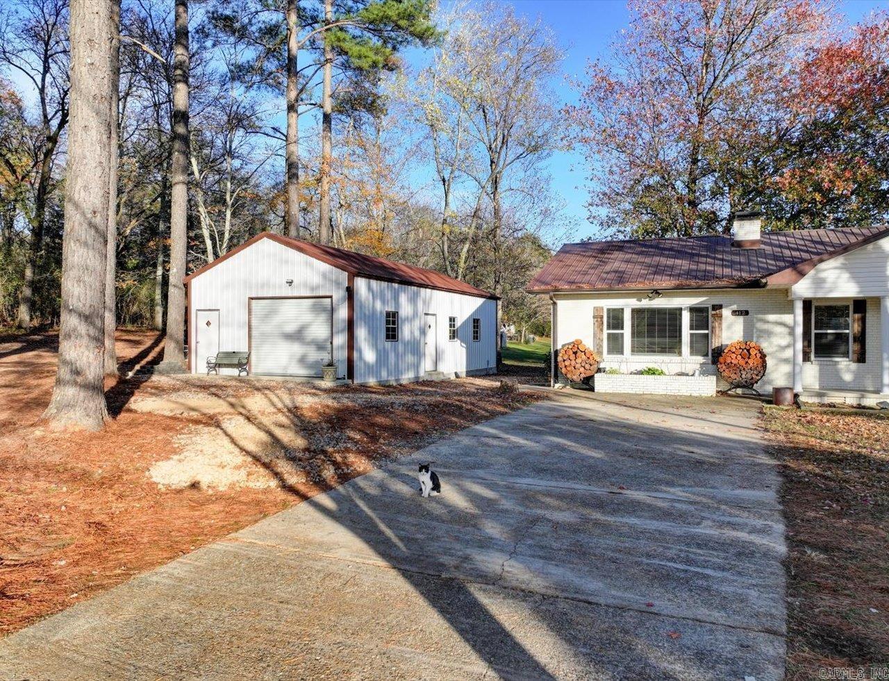 412  Danville  Hot Springs, AR