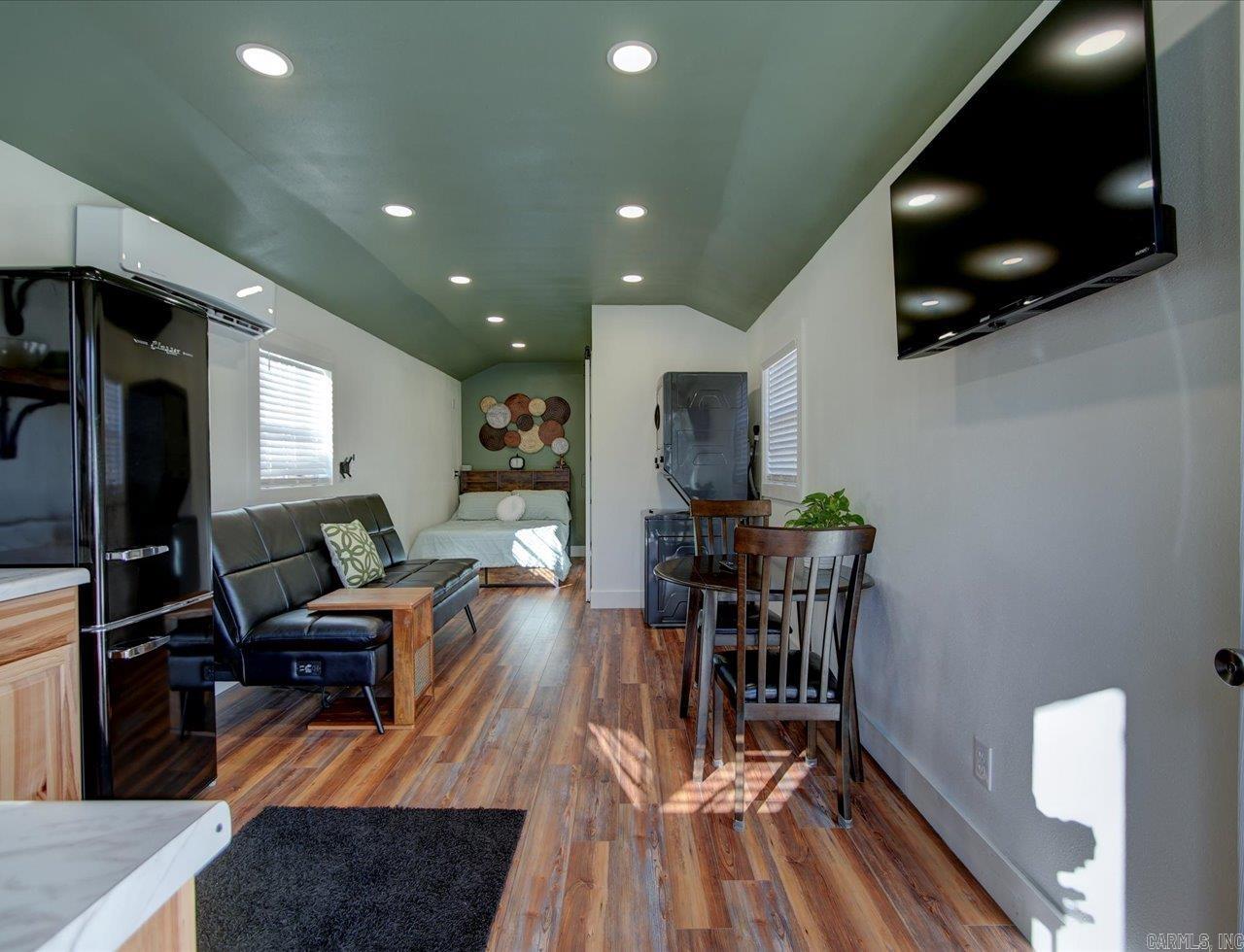 412  Danville  Hot Springs, AR