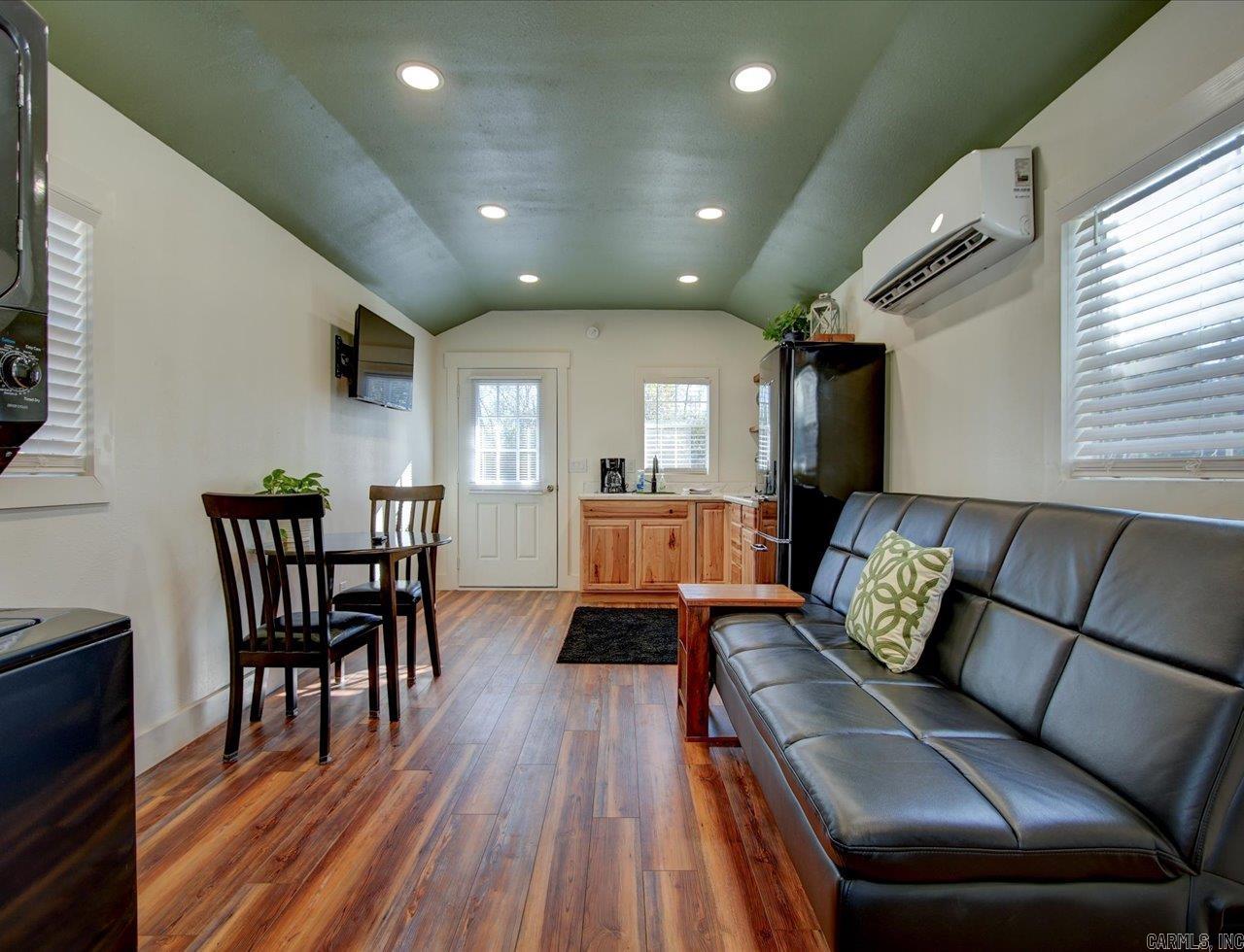 412  Danville  Hot Springs, AR