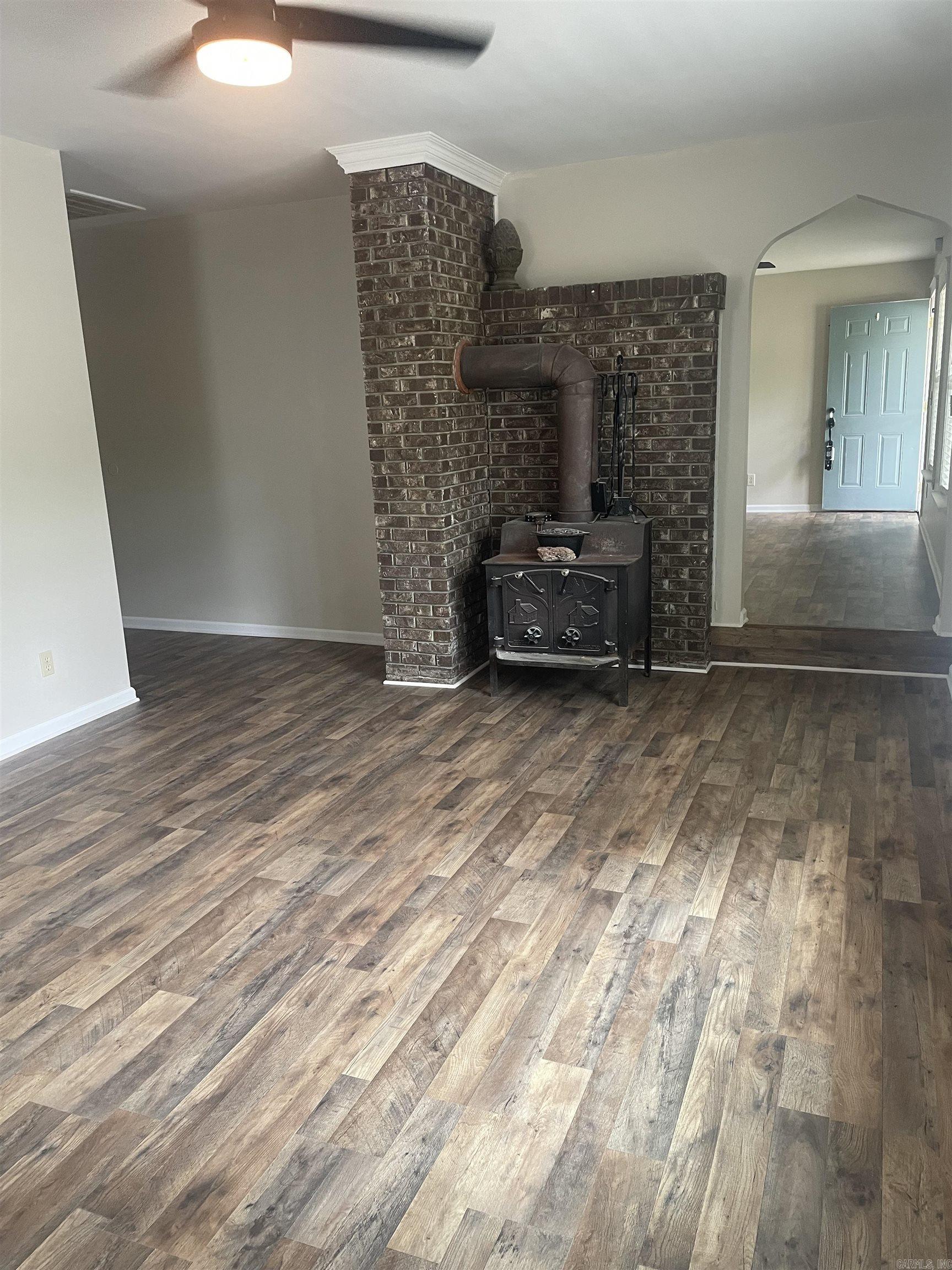 412  Danville  Hot Springs, AR