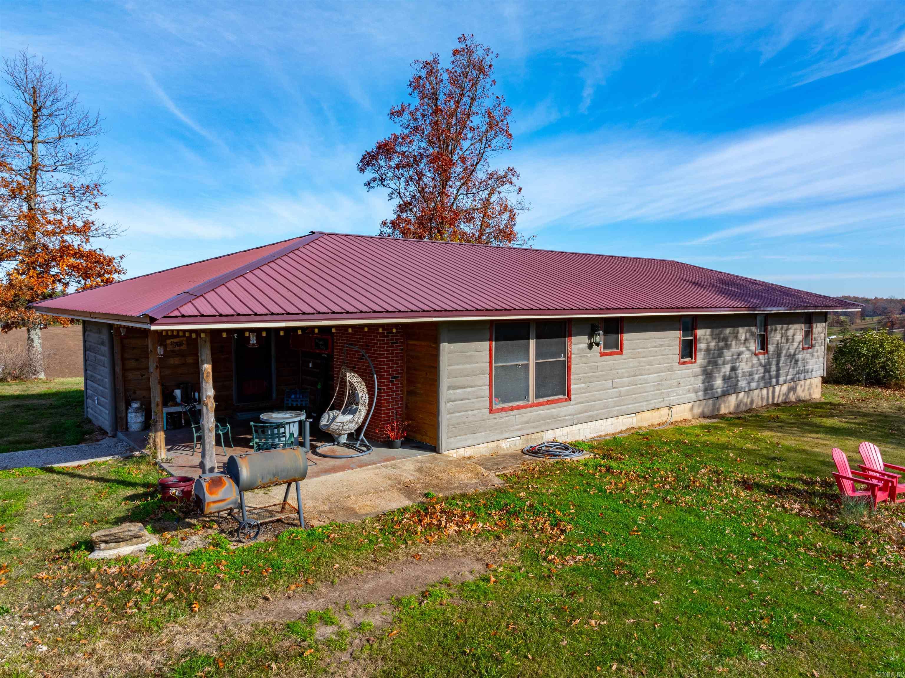 330 W AR HWY 58  Melbourne, AR