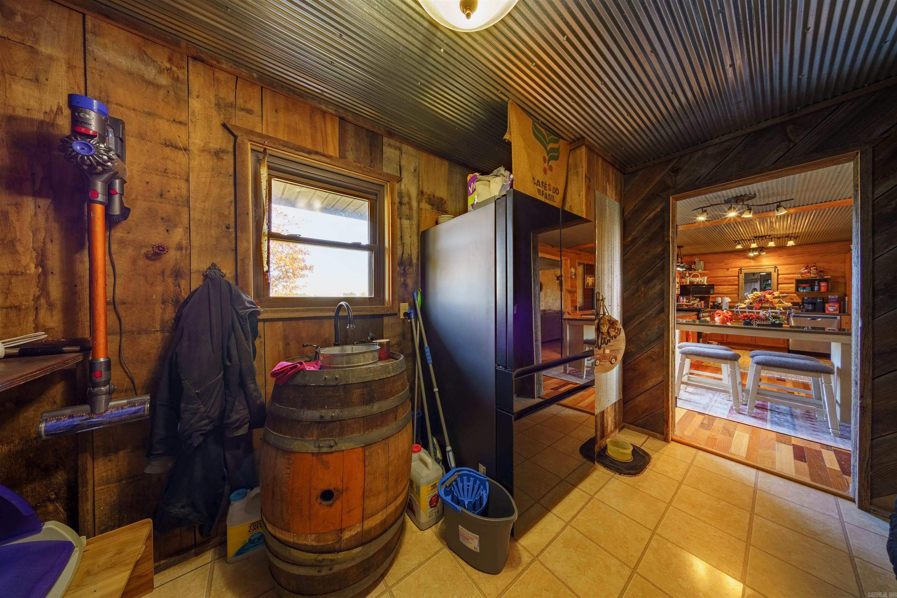 330 W AR HWY 58  Melbourne, AR