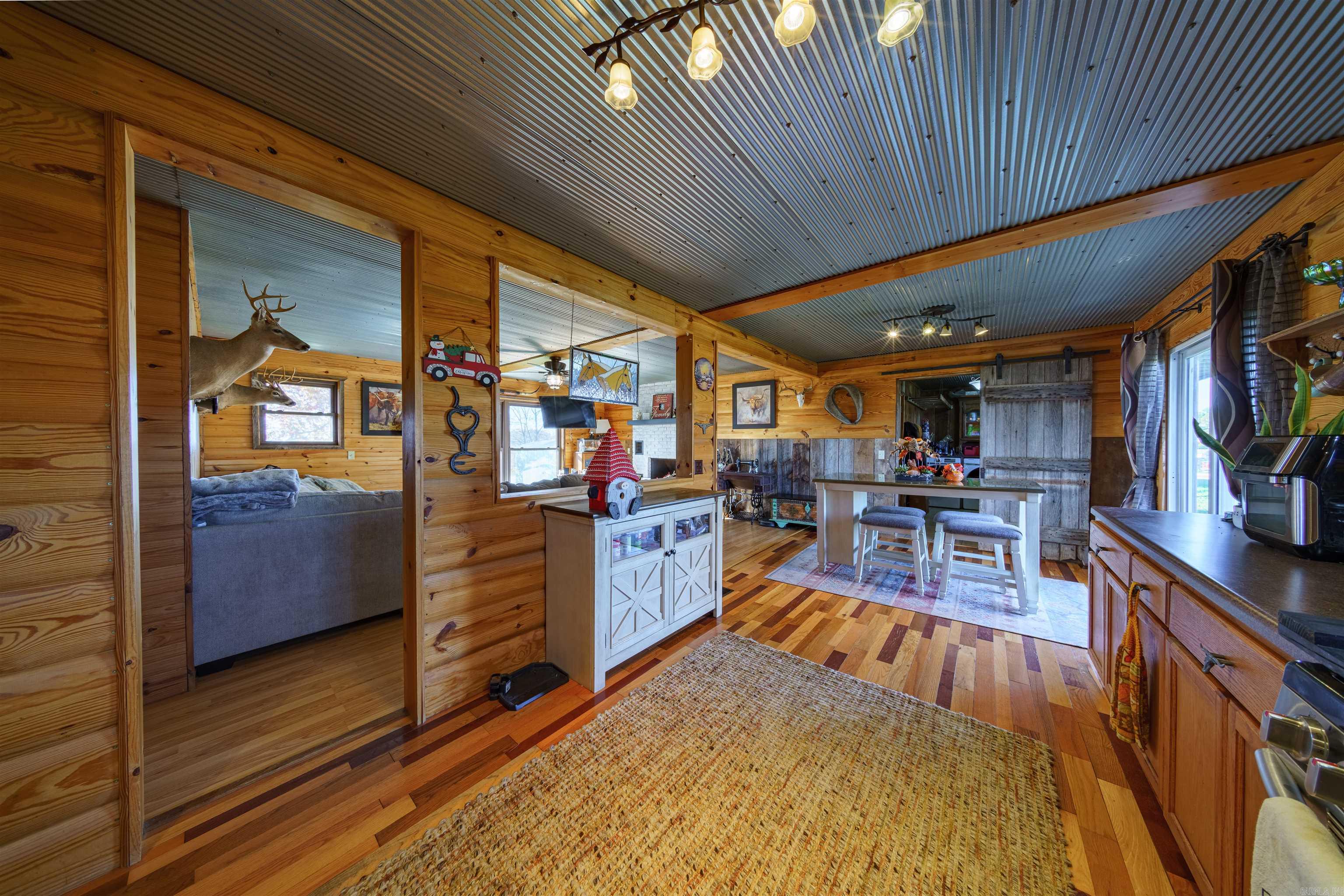 330 W AR HWY 58  Melbourne, AR