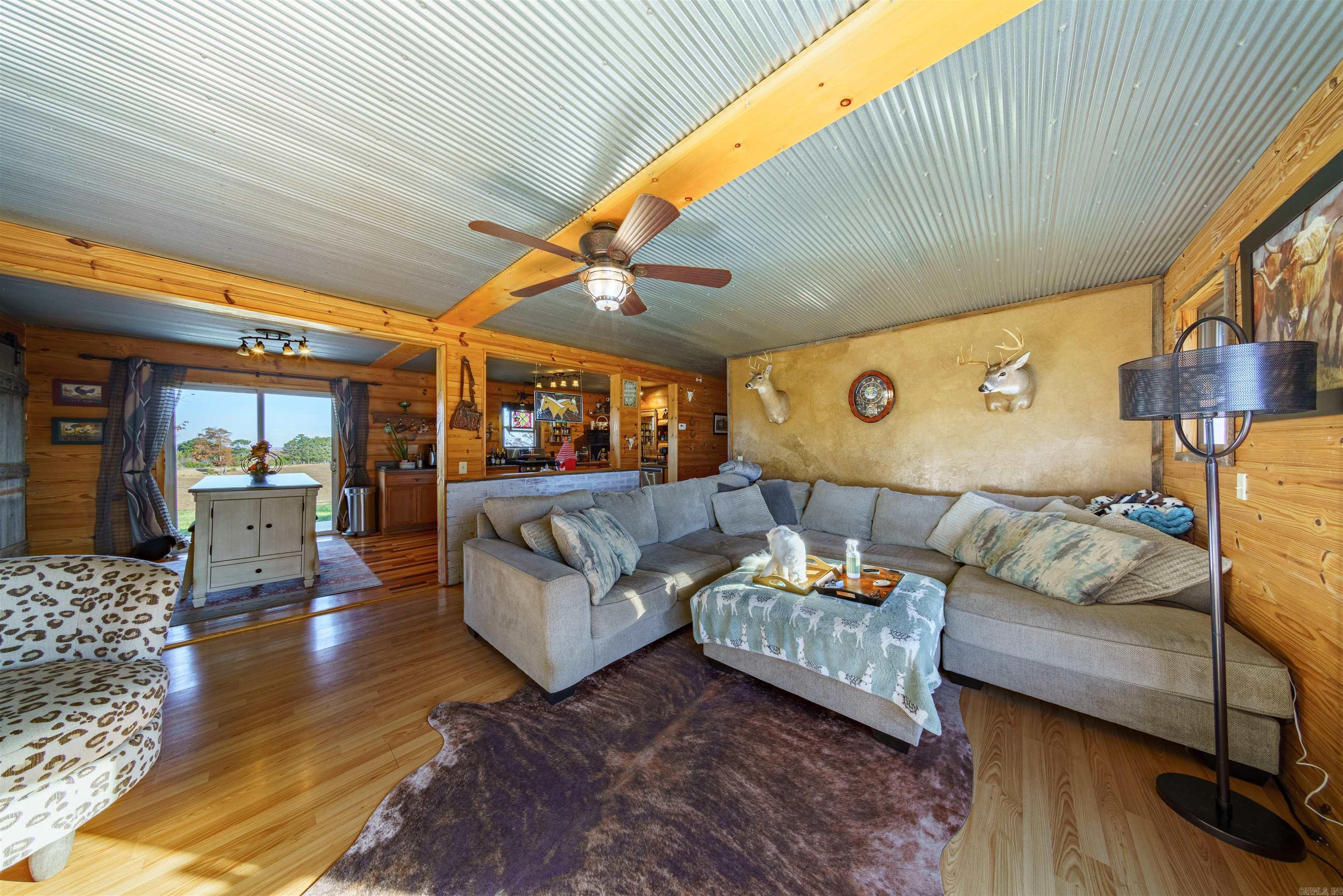 330 W AR HWY 58  Melbourne, AR