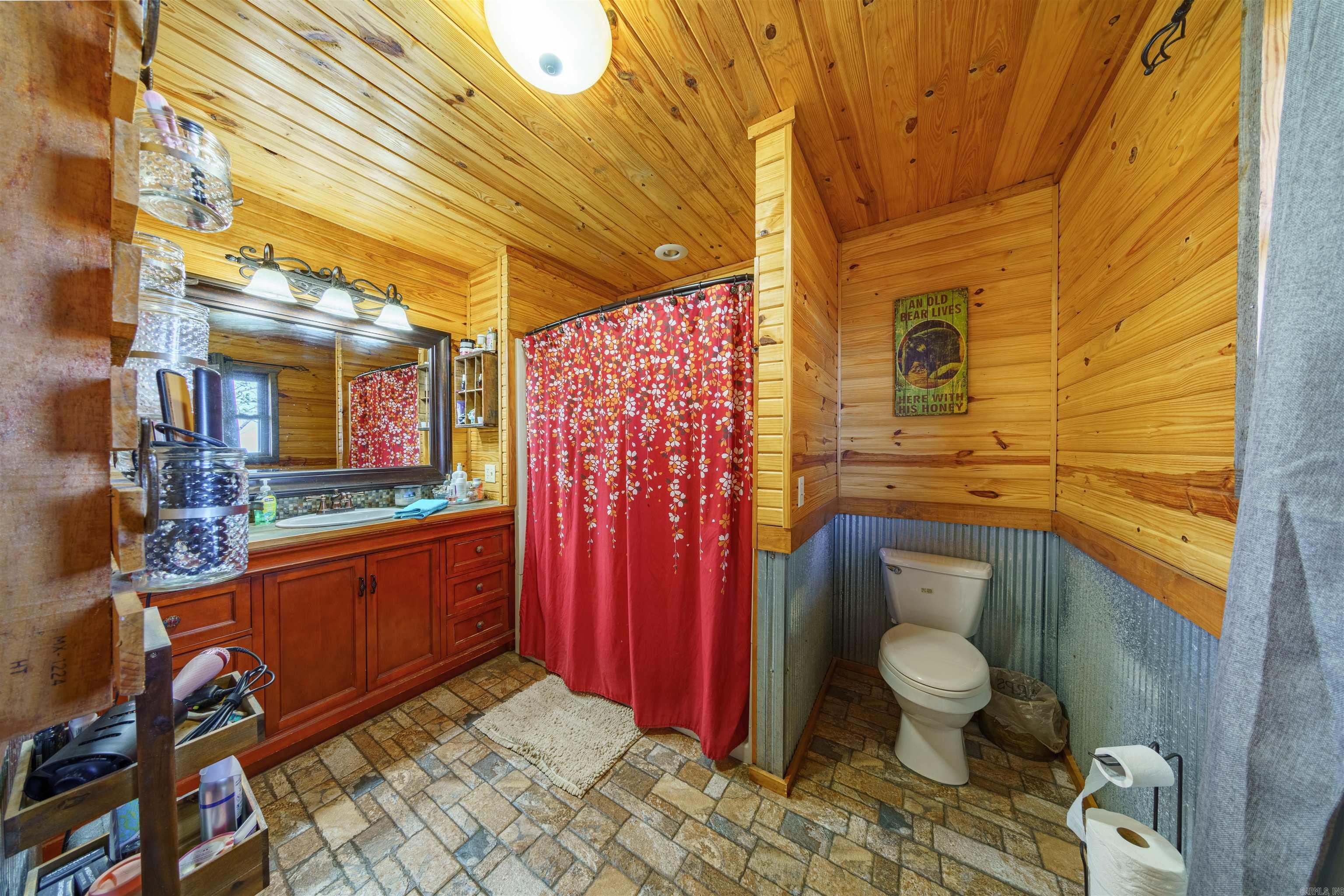 330 W AR HWY 58  Melbourne, AR