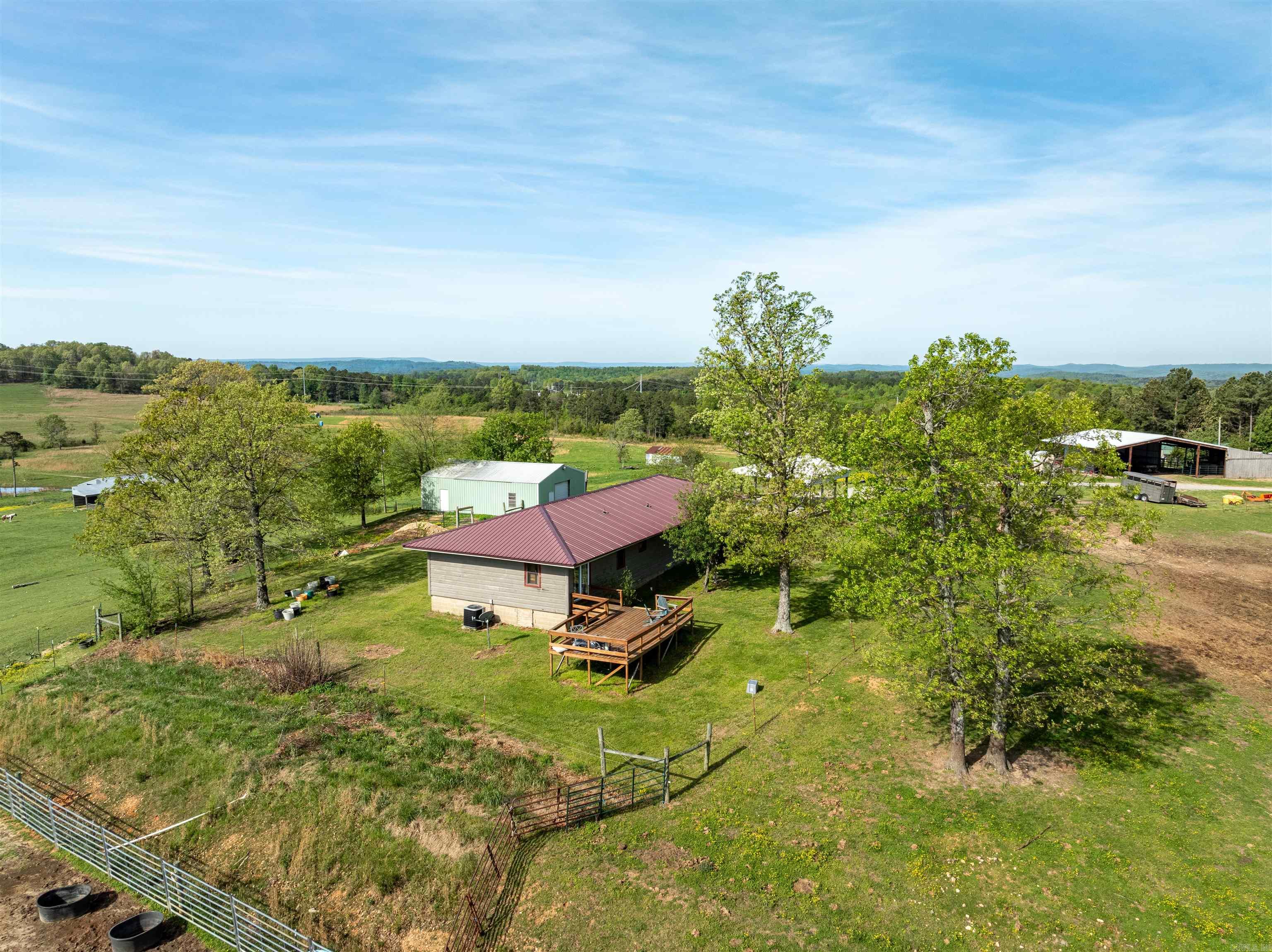 330 W AR HWY 58  Melbourne, AR