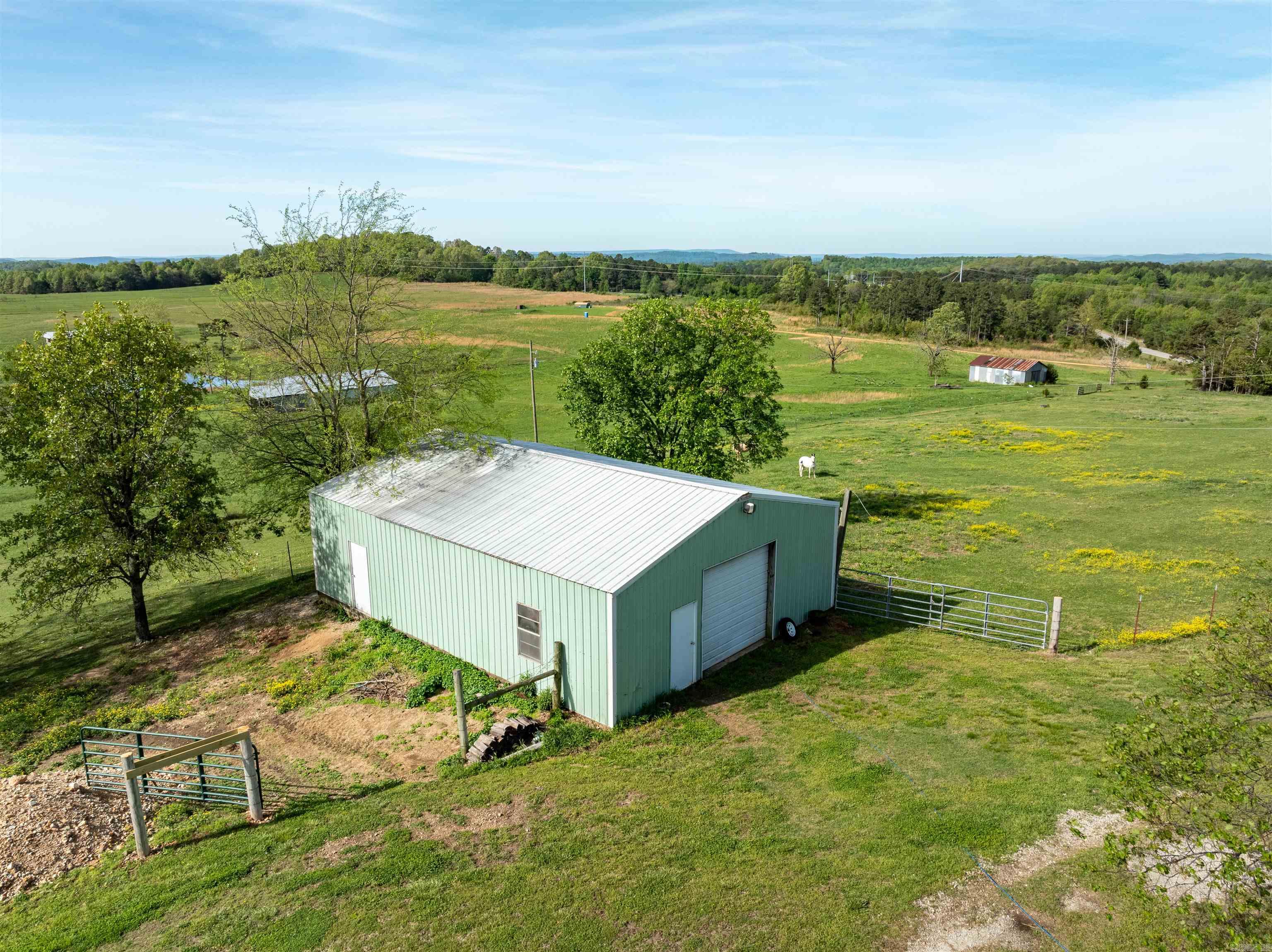330 W AR HWY 58  Melbourne, AR