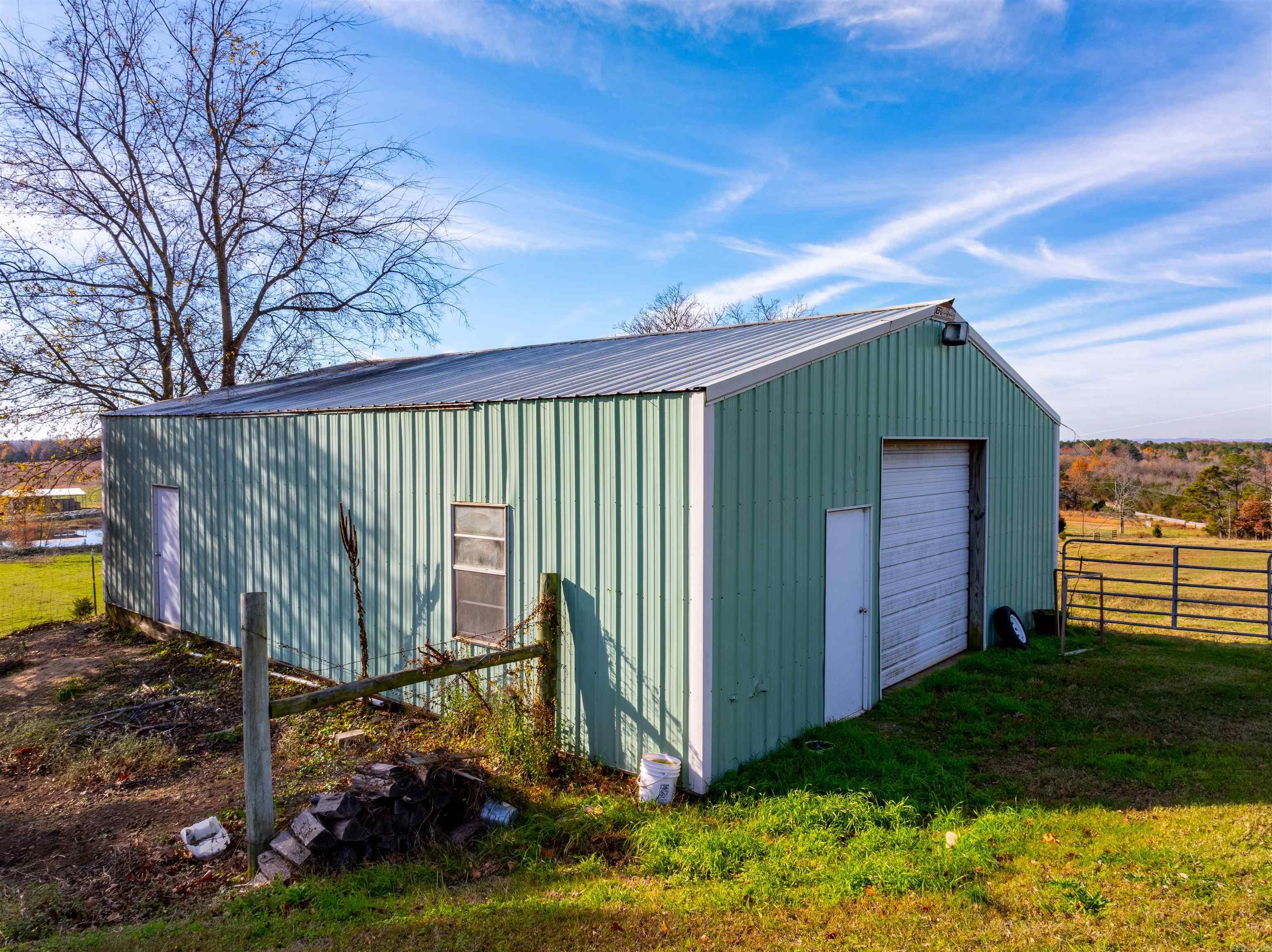 330 W AR HWY 58  Melbourne, AR