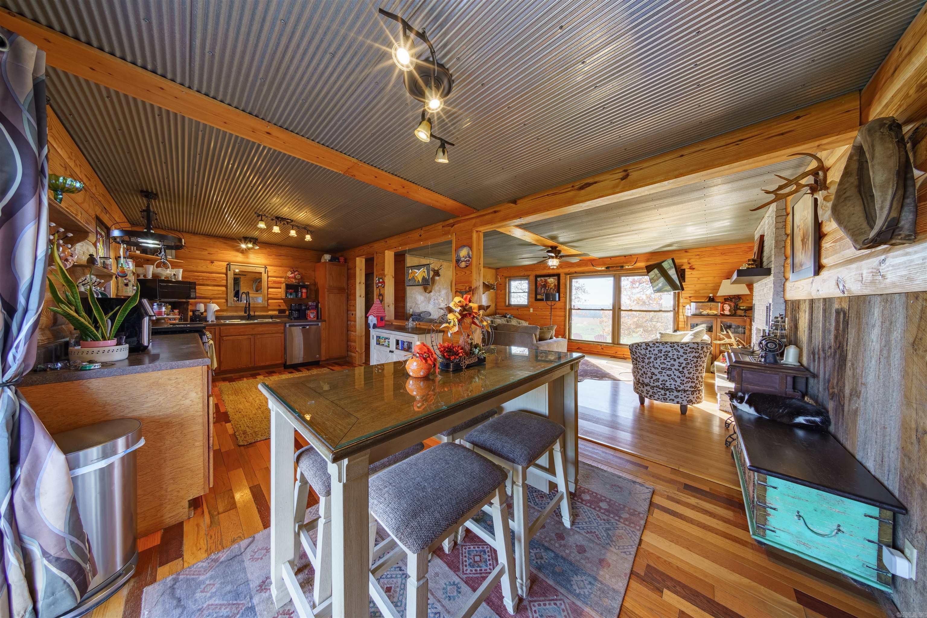 330 W AR HWY 58  Melbourne, AR