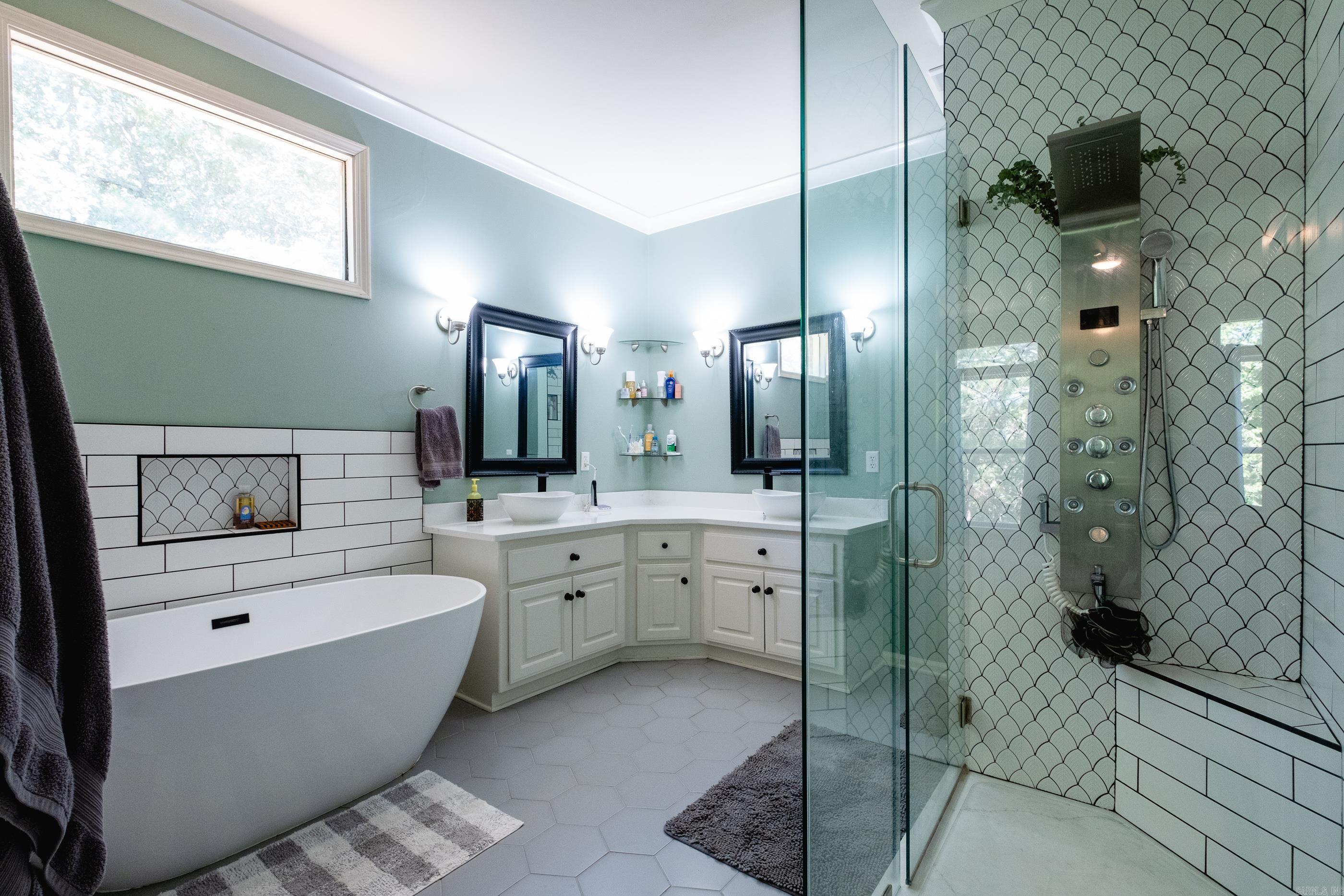 2109  Westport  Little Rock, AR