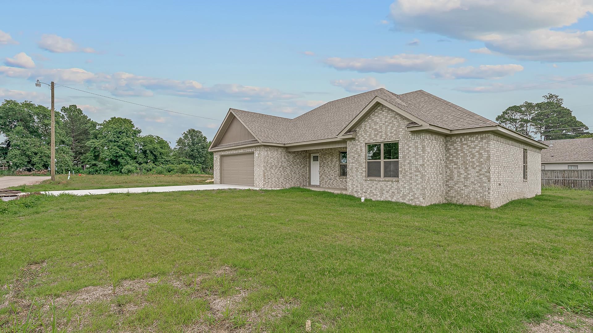 120 Pecan  Lake City, AR