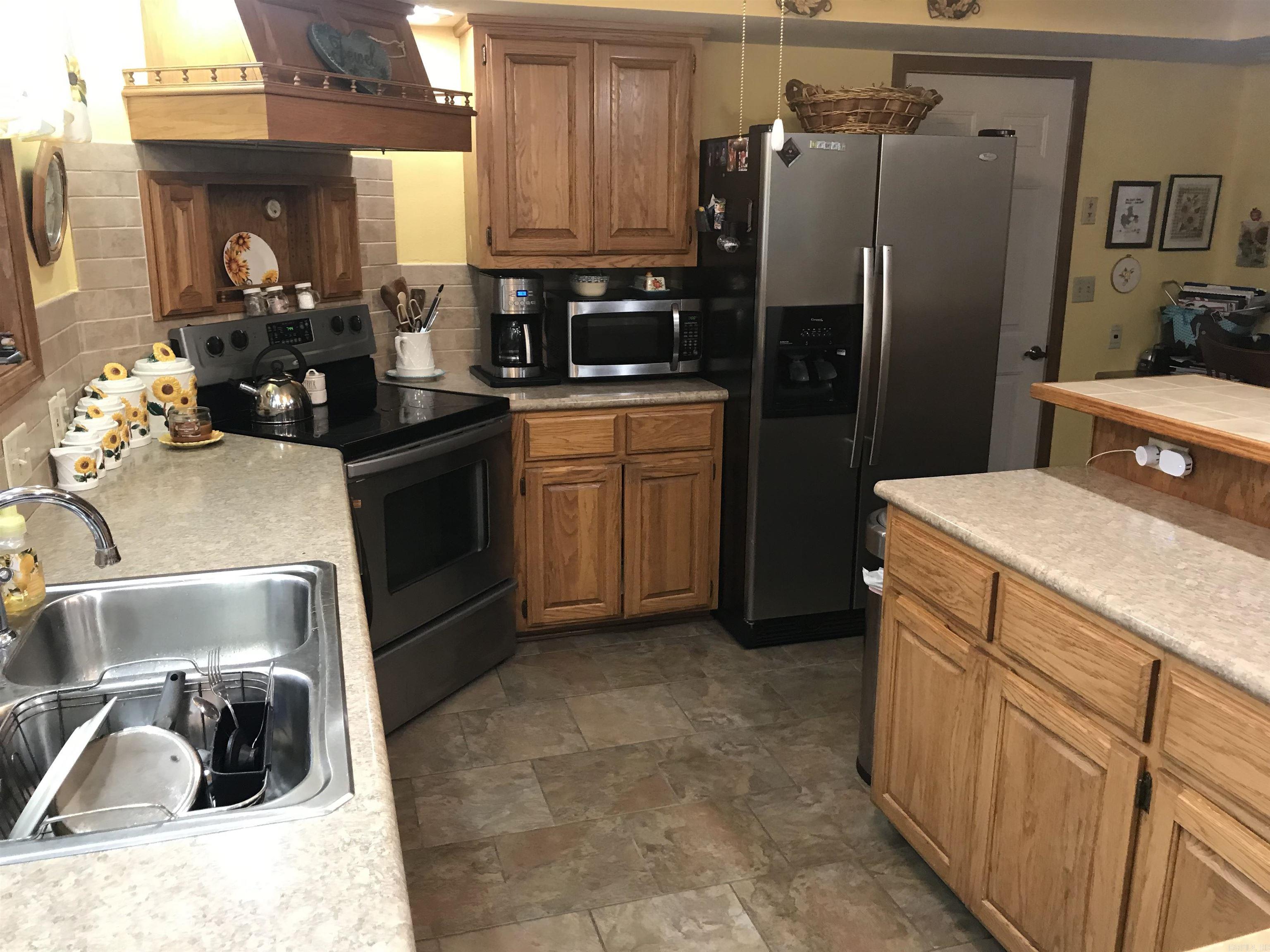 319 Snead Dr. Fairfield Bay, AR 72088-0000