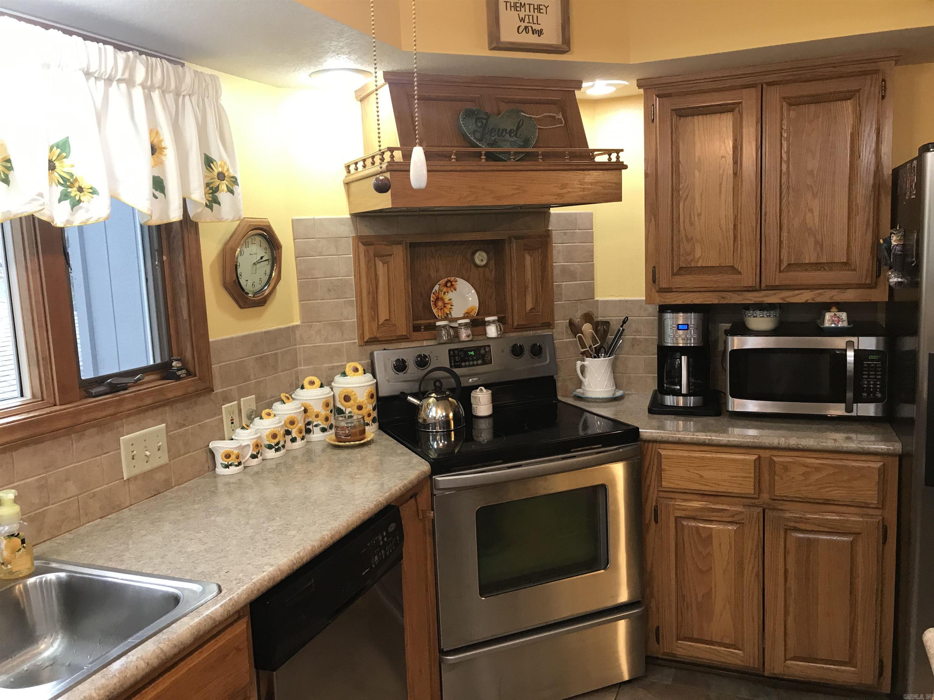 319 Snead Dr. Fairfield Bay, AR 72088-0000