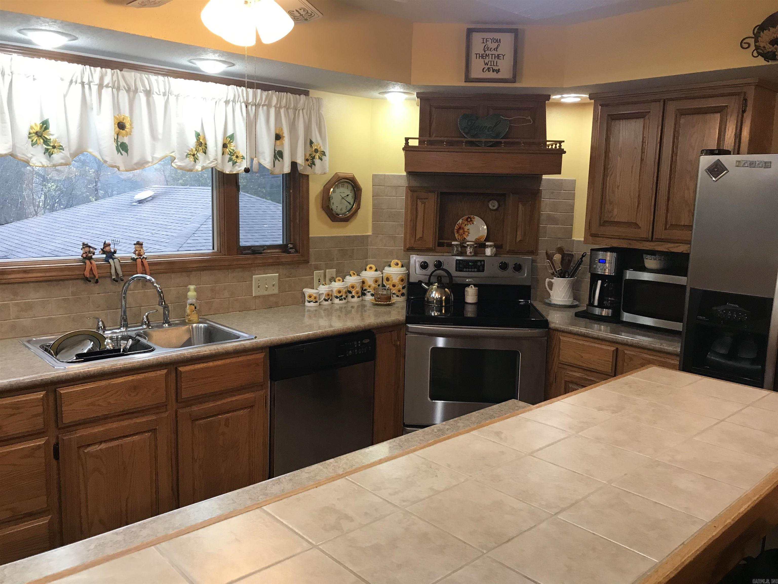319 Snead Dr. Fairfield Bay, AR 72088-0000