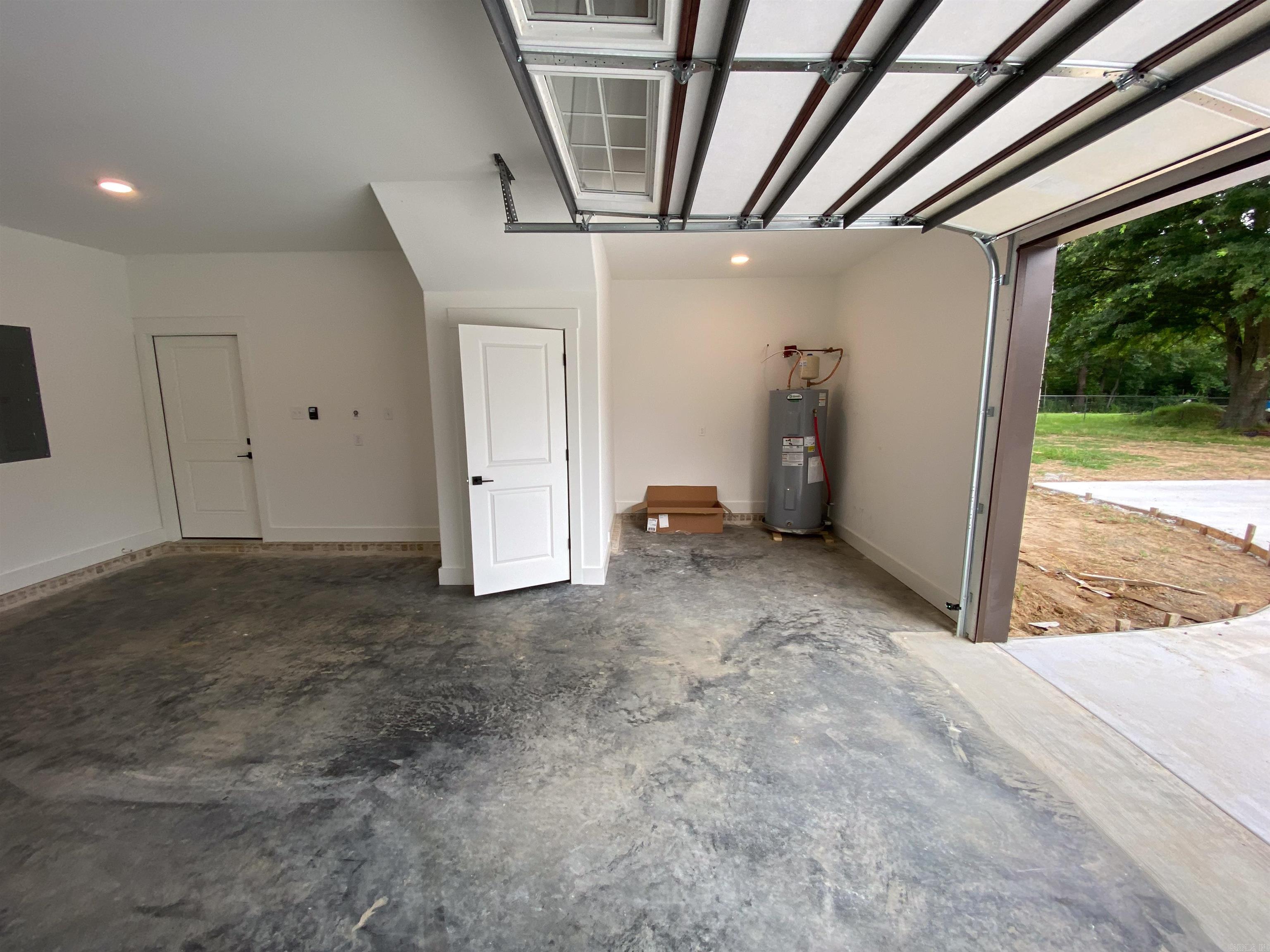 36  Church  Greenbrier, AR