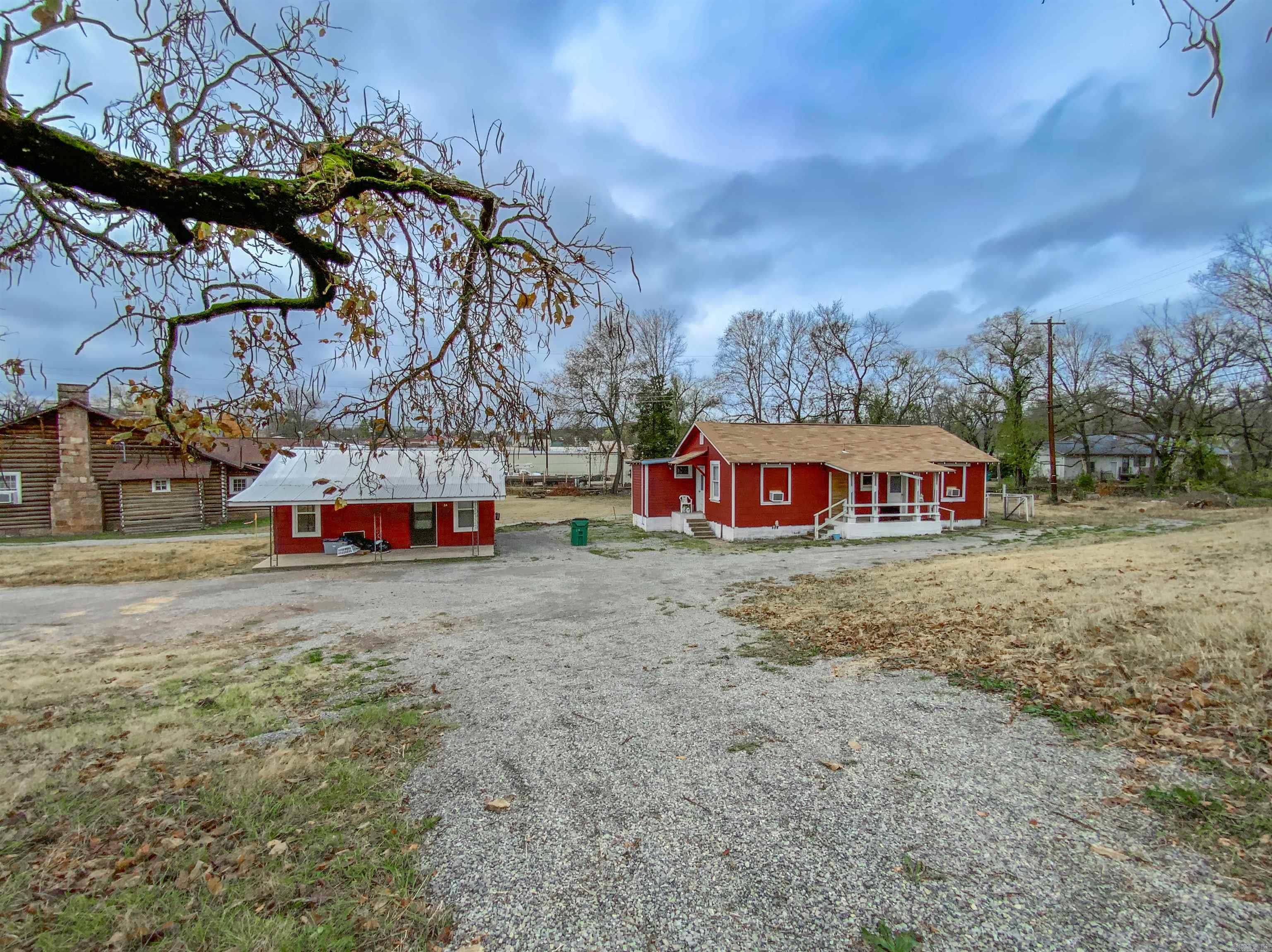 362  Fallen Ash  Yellville, AR