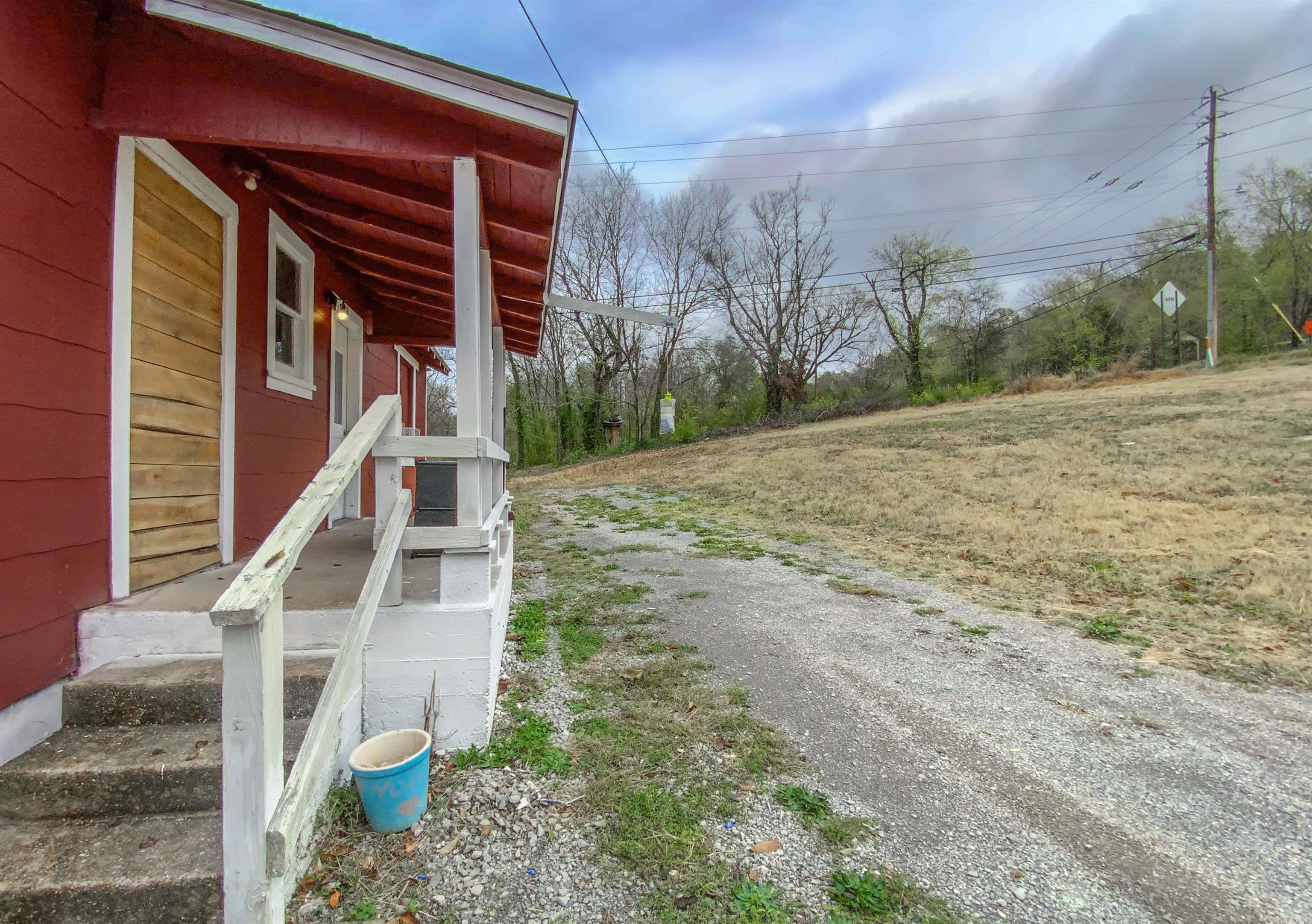 362  Fallen Ash  Yellville, AR
