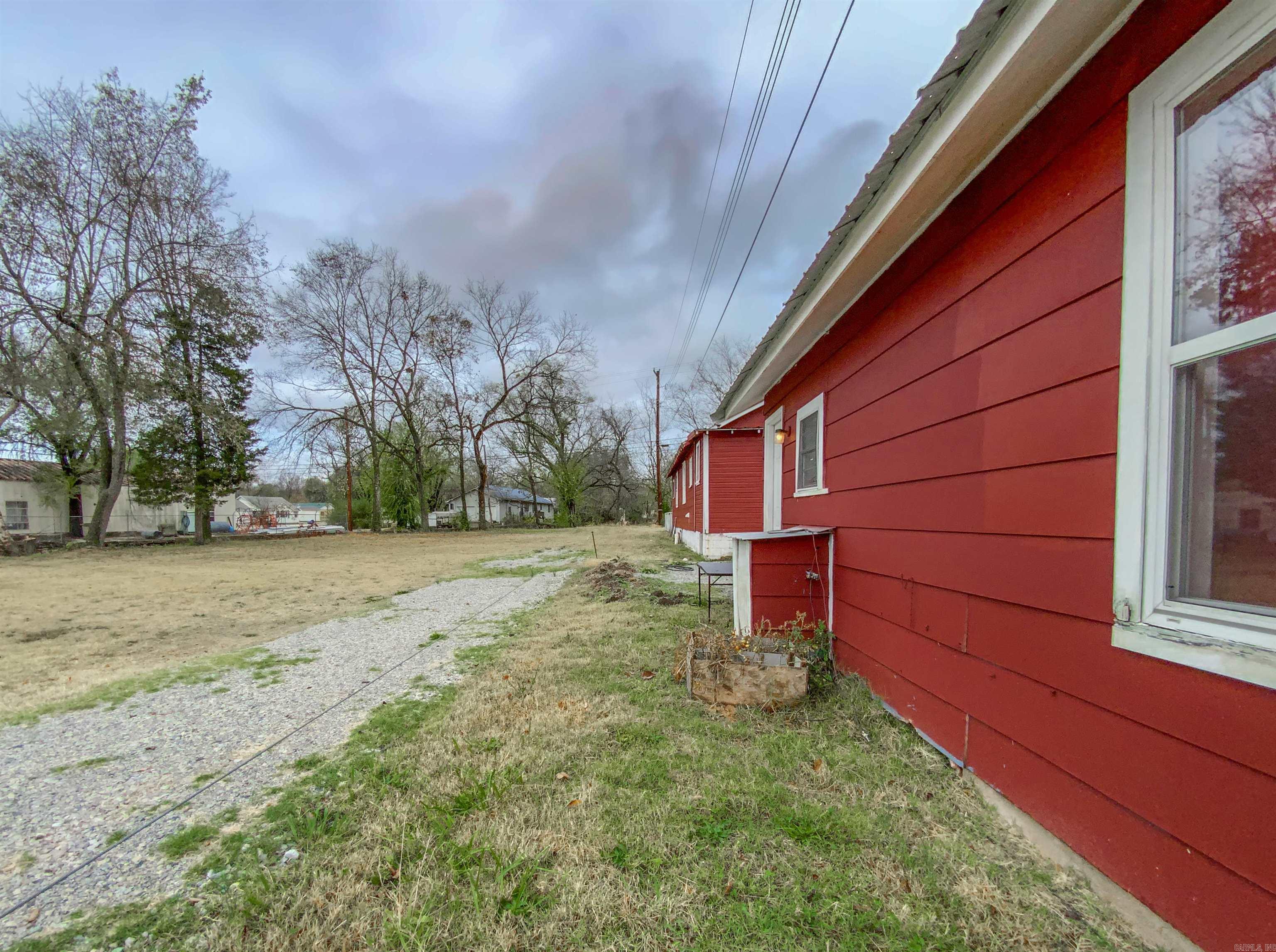 362  Fallen Ash  Yellville, AR