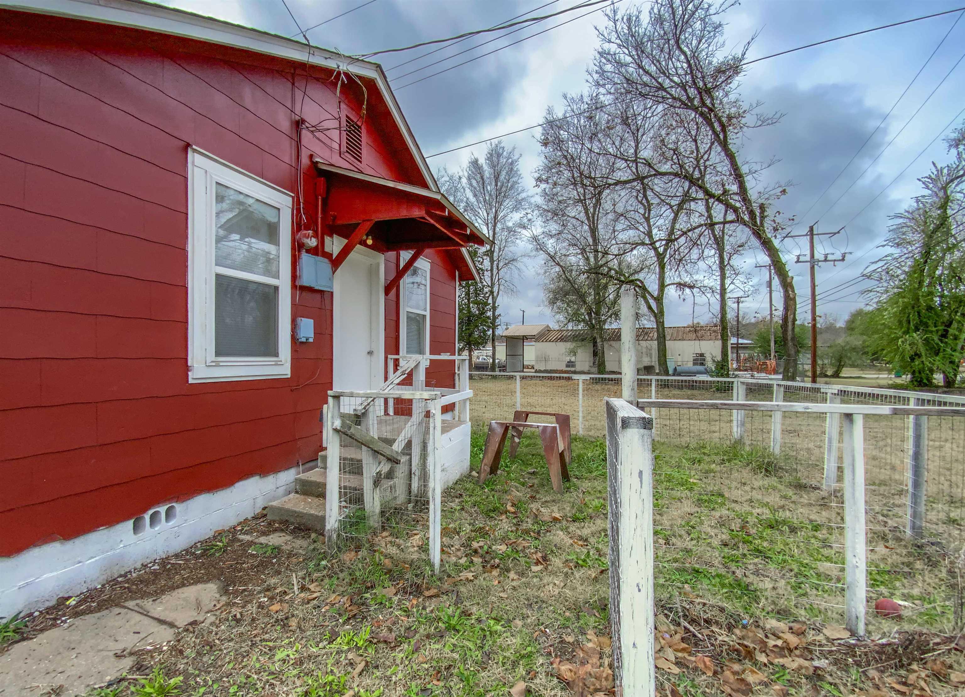 362  Fallen Ash  Yellville, AR