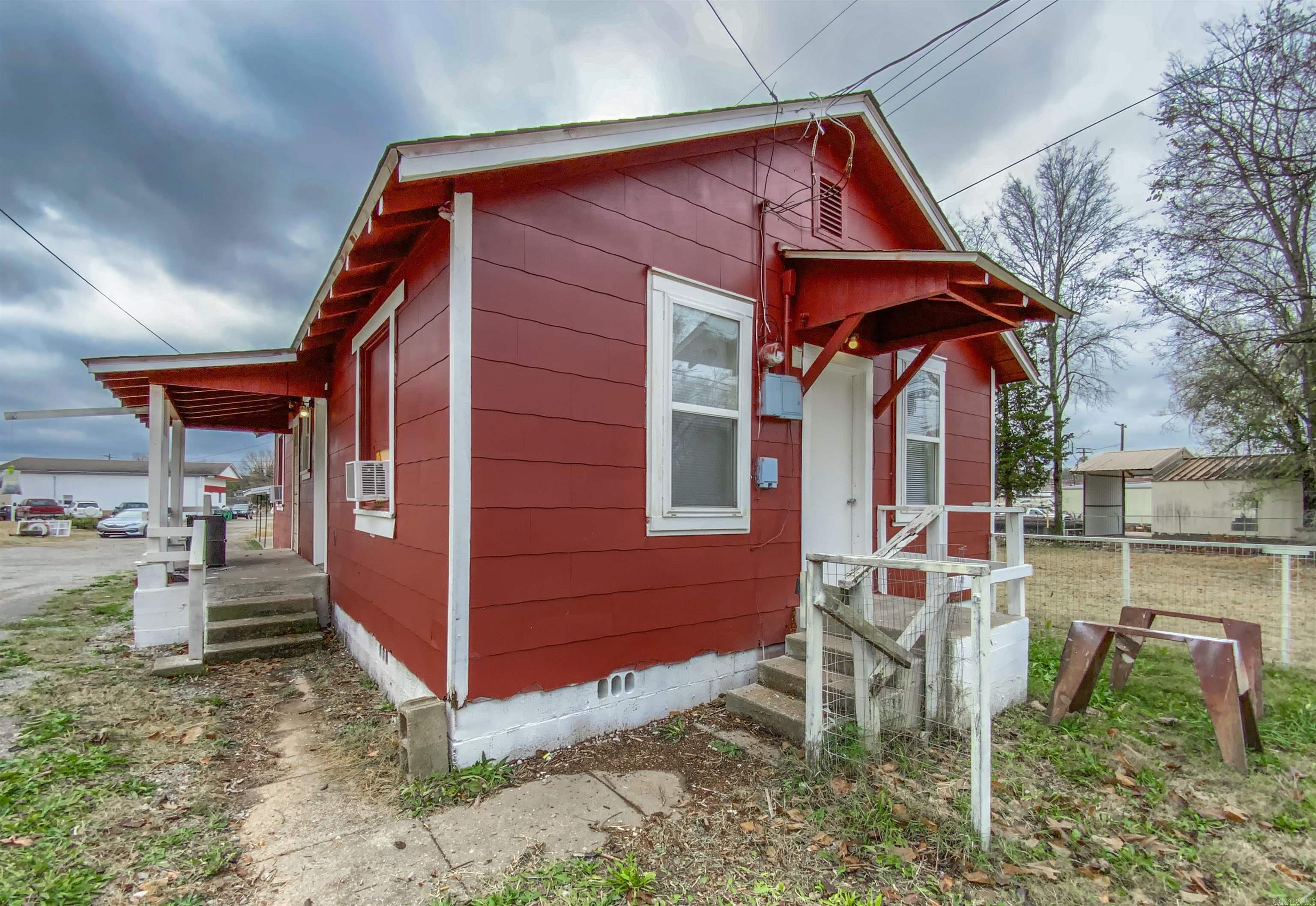 362  Fallen Ash  Yellville, AR