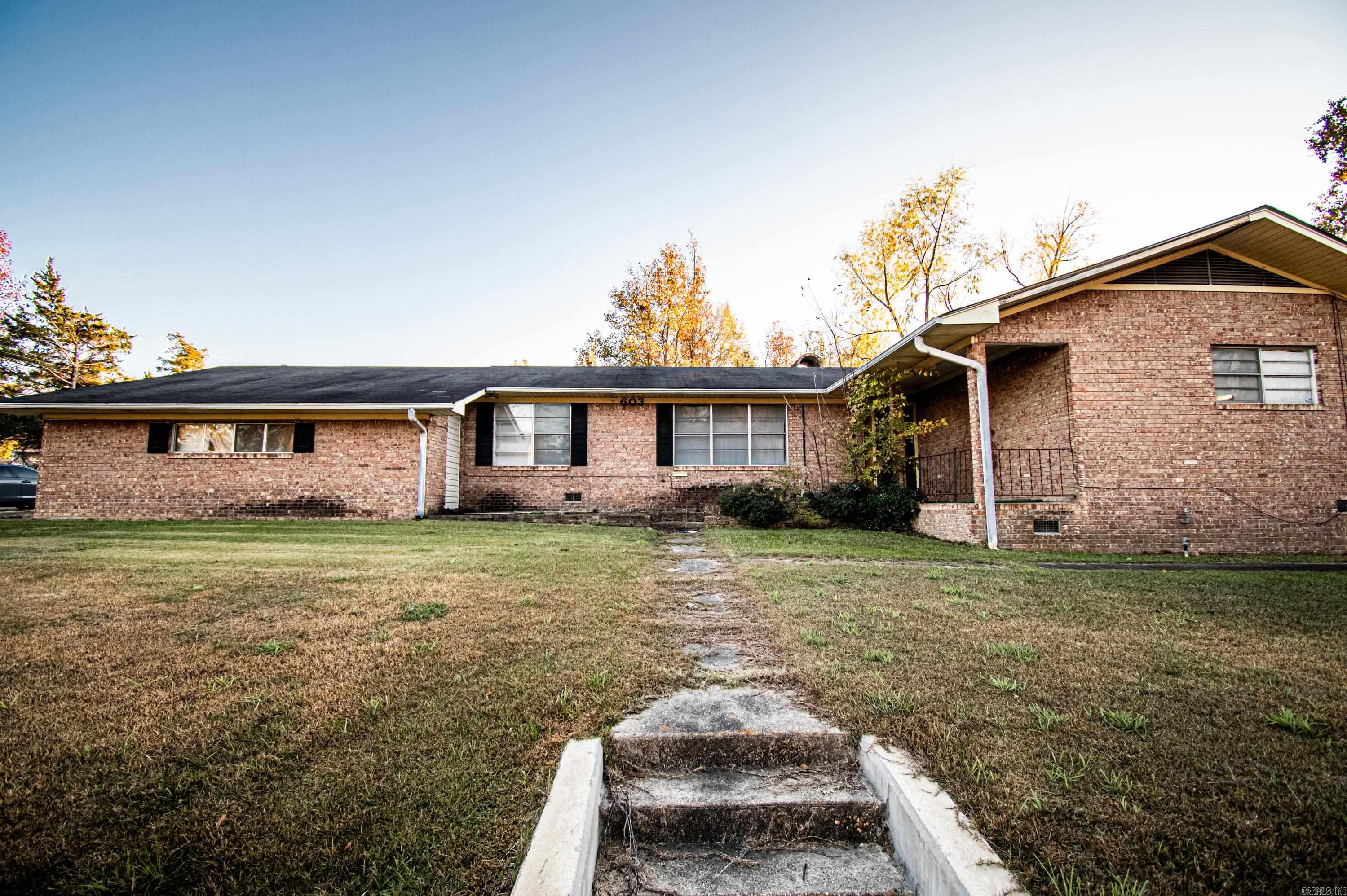 603 W 5Th St  El Dorado, AR