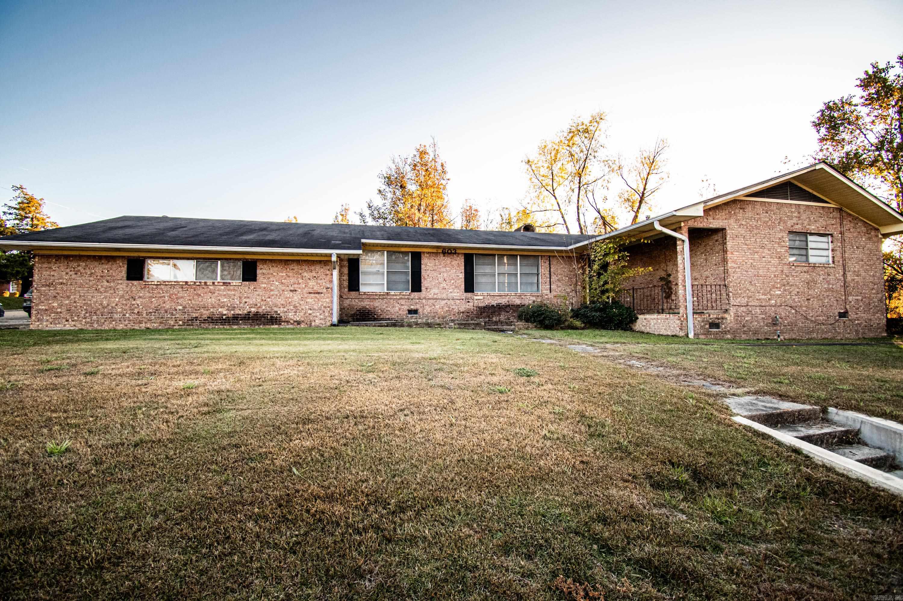 603 W 5Th St  El Dorado, AR