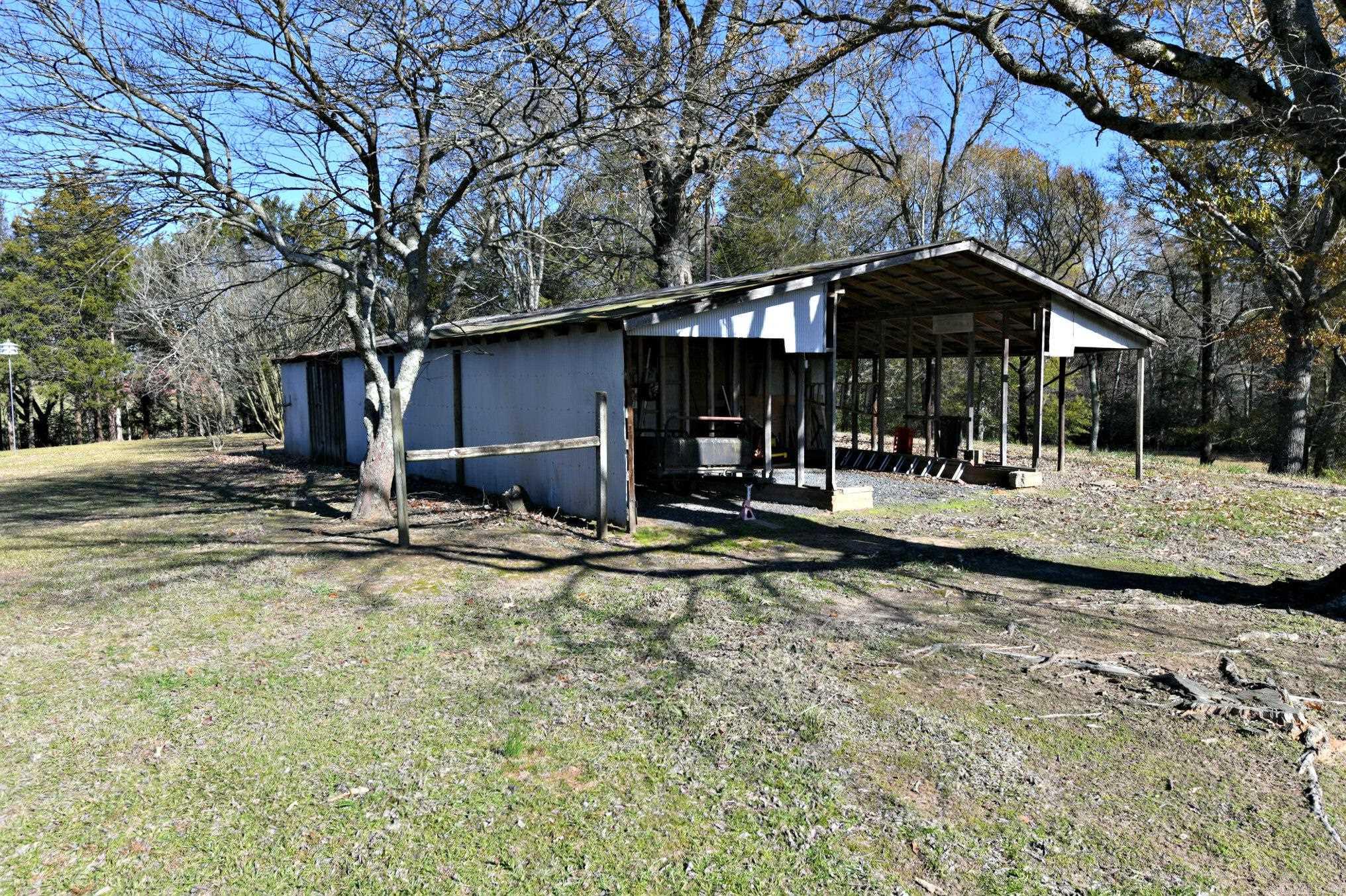 3236  Highway 88 E  Mena, AR