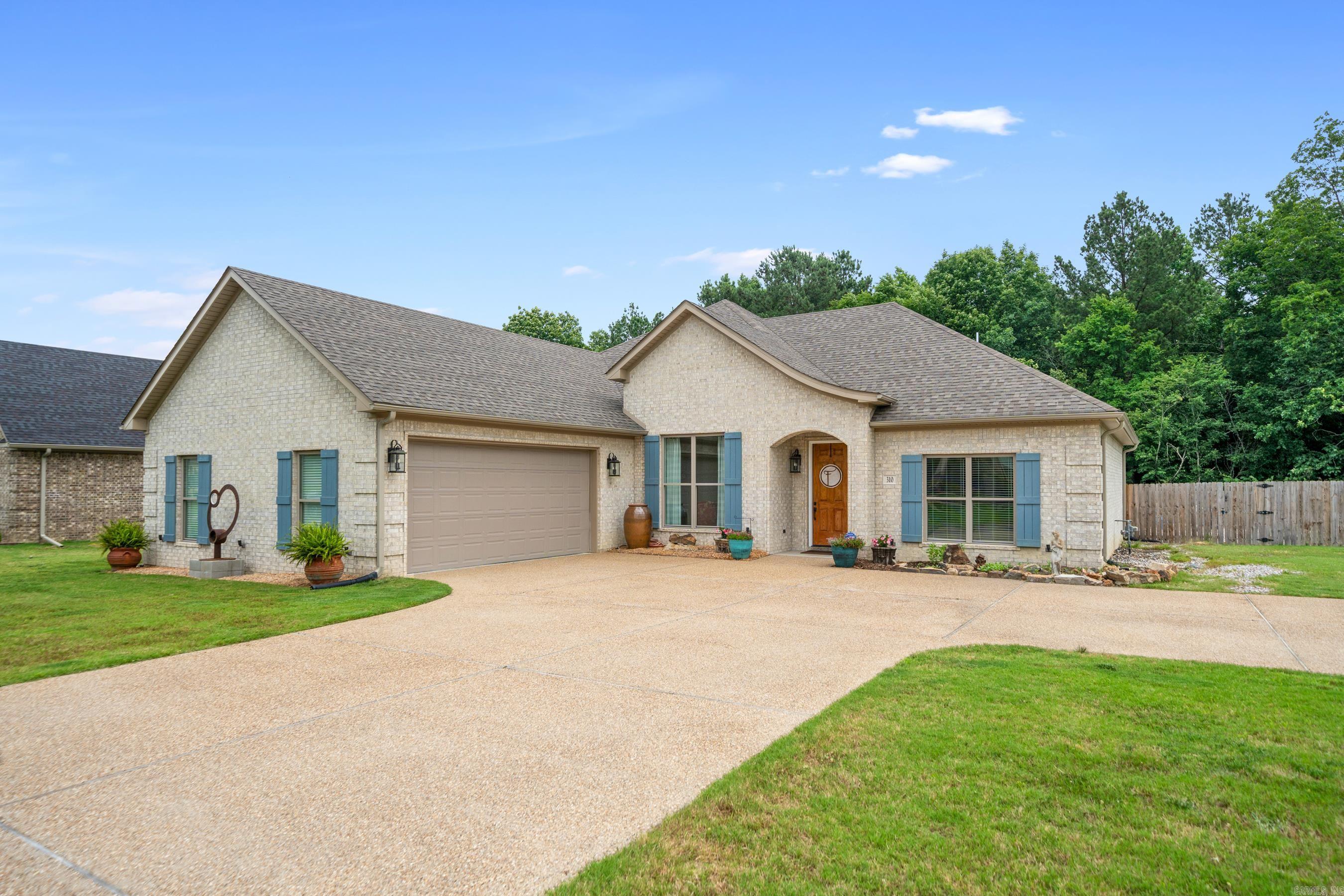 310  Trabecca  Hot Springs, AR
