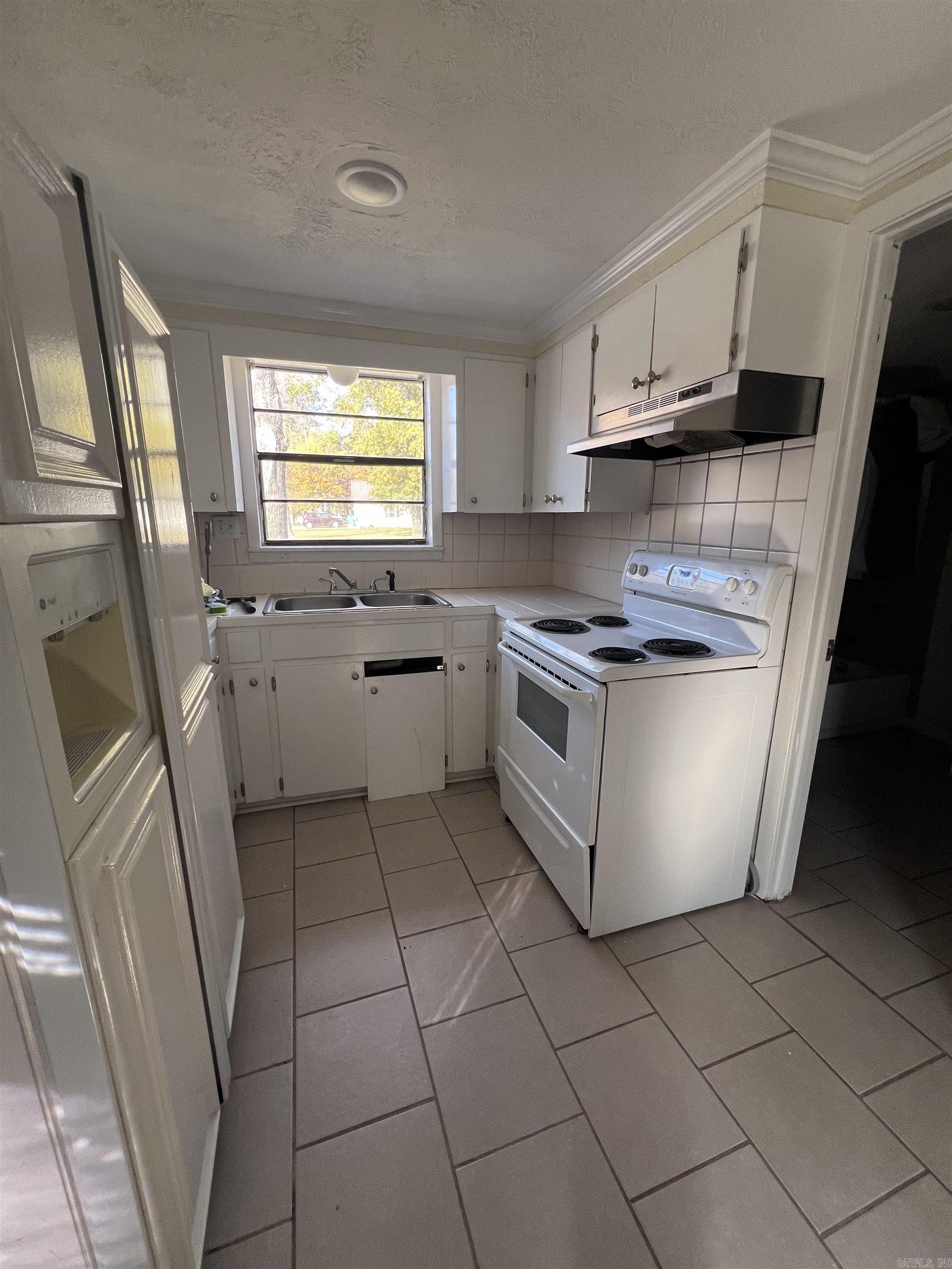 2517-2531  Cherry  Corning, AR