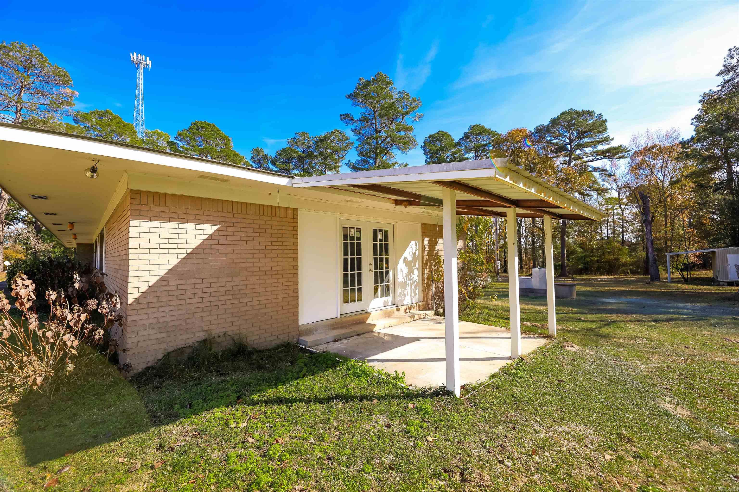 106 Ouachita 125 Camden, AR 71701