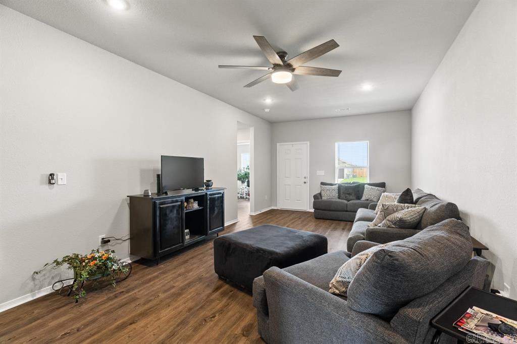 5077  Red Fox  Bauxite, AR