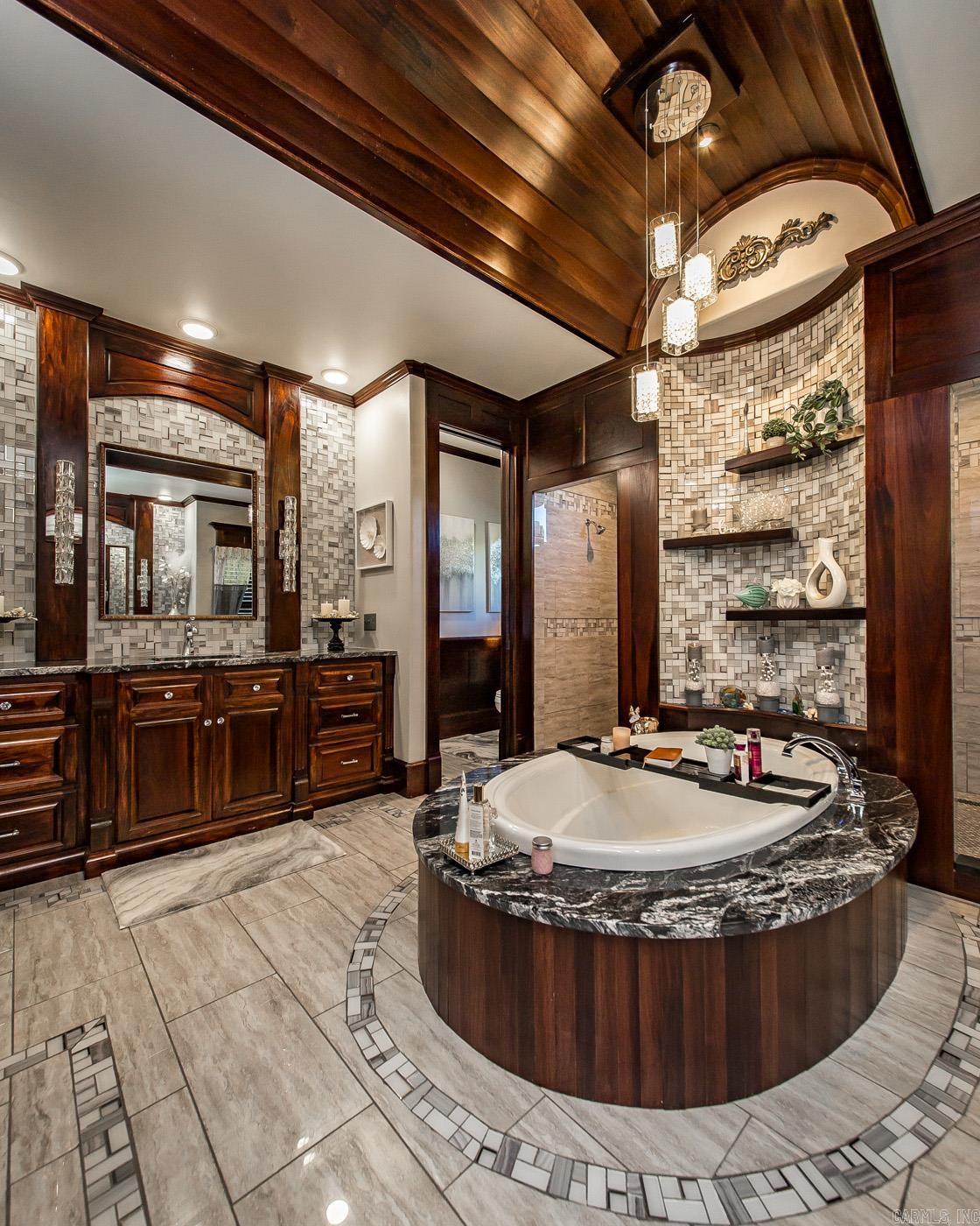 133  Osage  Mountain View, AR