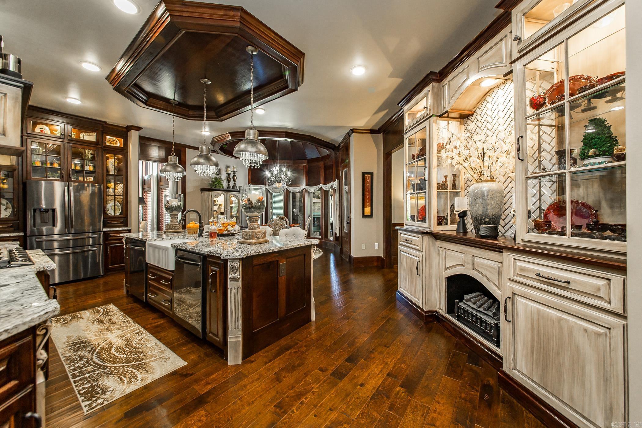 133  Osage  Mountain View, AR