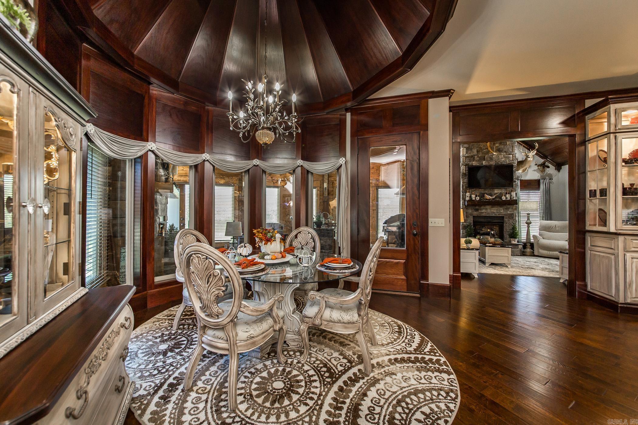 133  Osage  Mountain View, AR