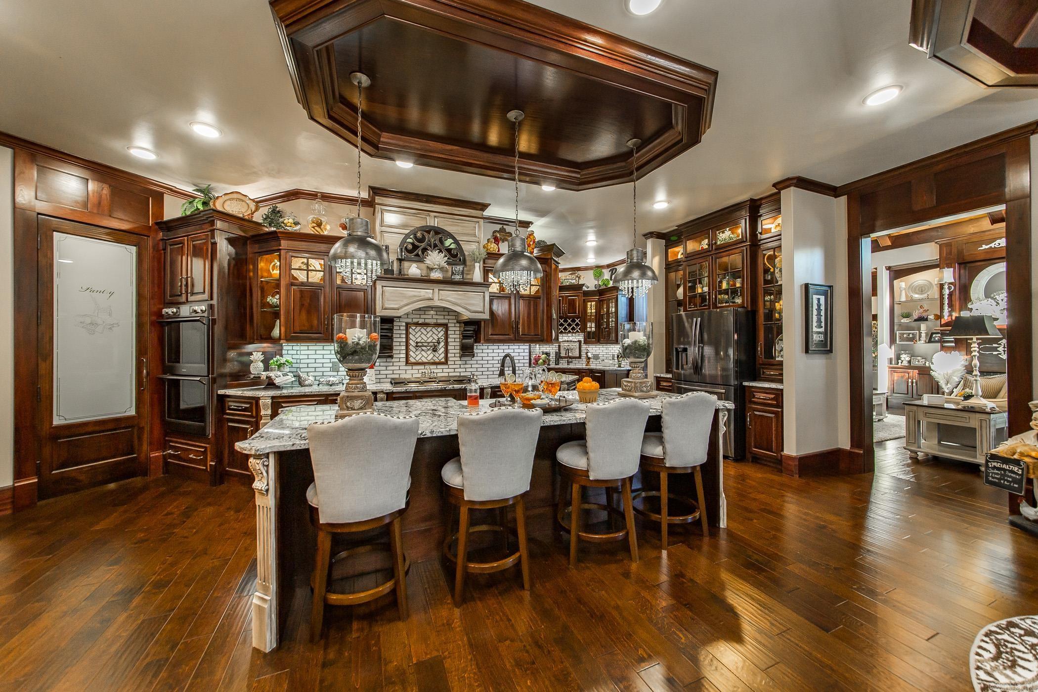 133  Osage  Mountain View, AR