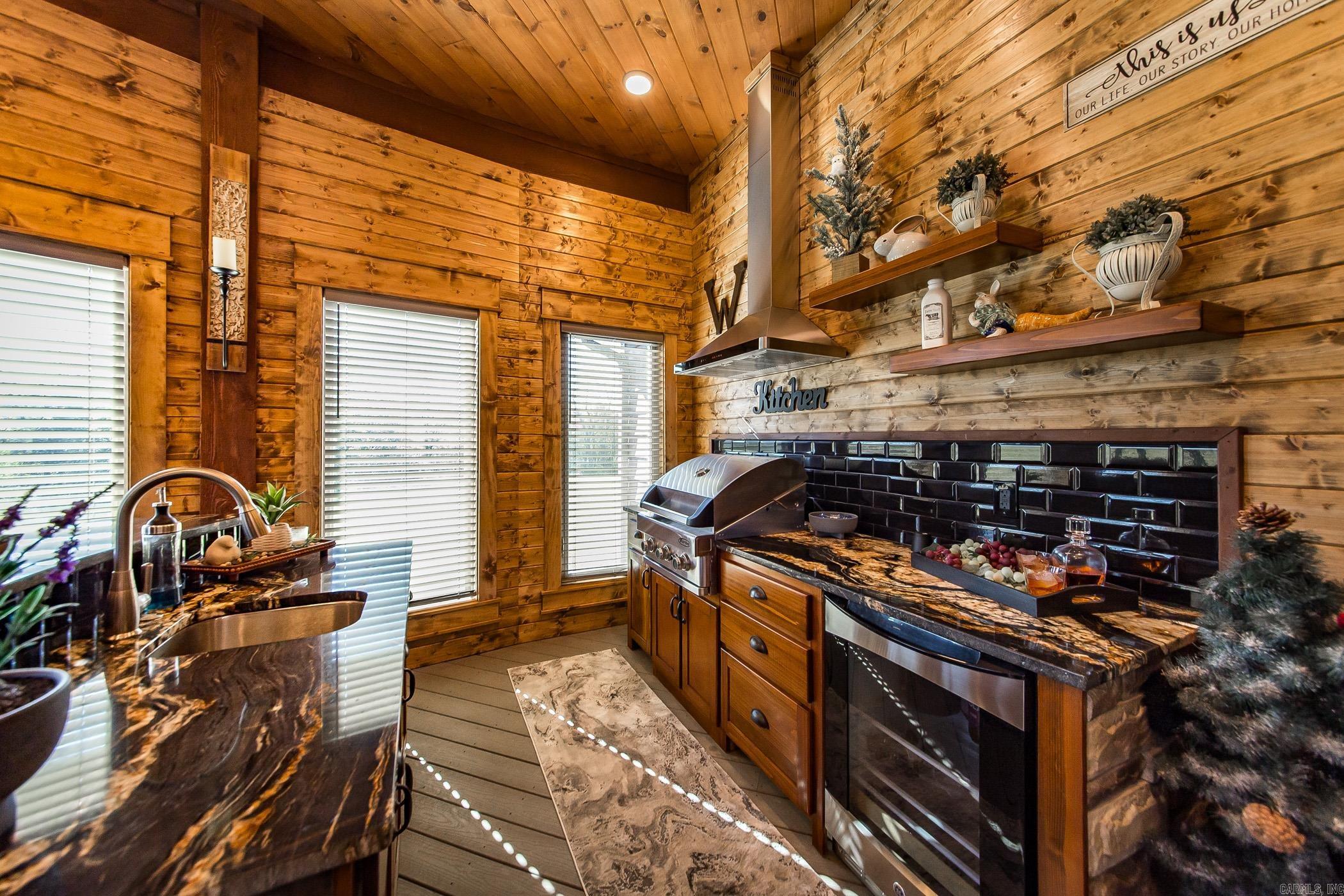 133  Osage  Mountain View, AR