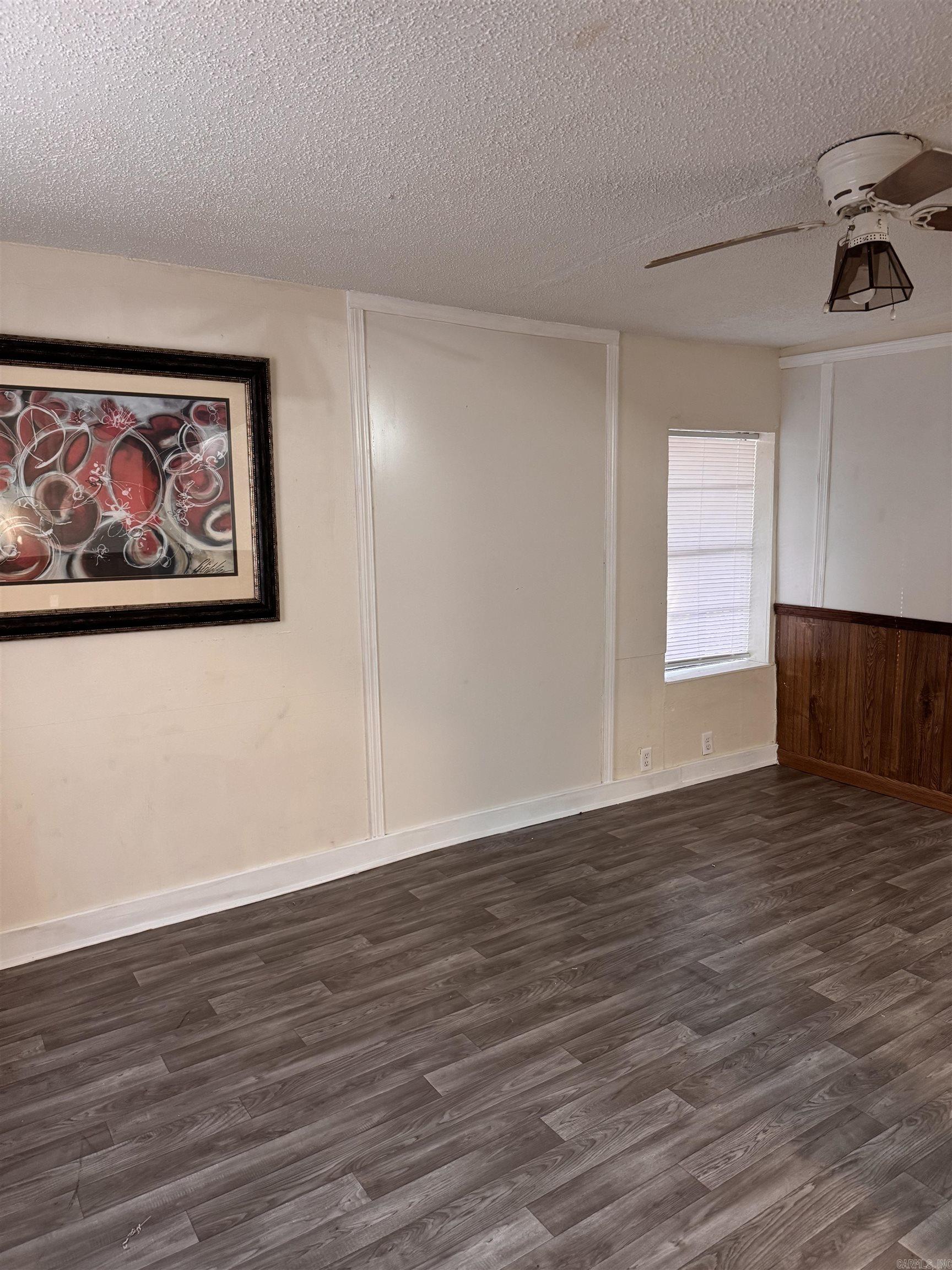 2509  O C  White, AR