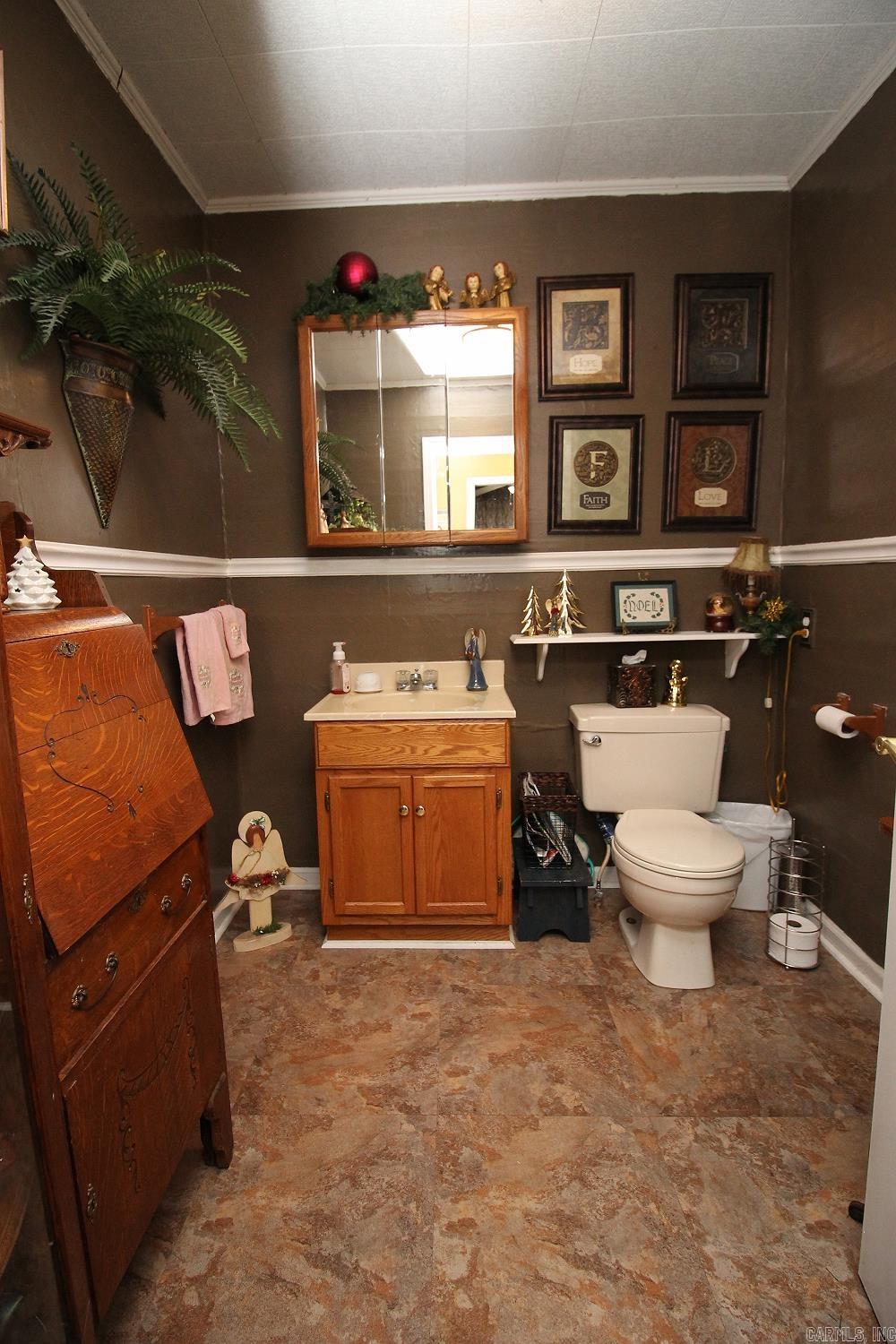 708 W 6th  Rector, AR